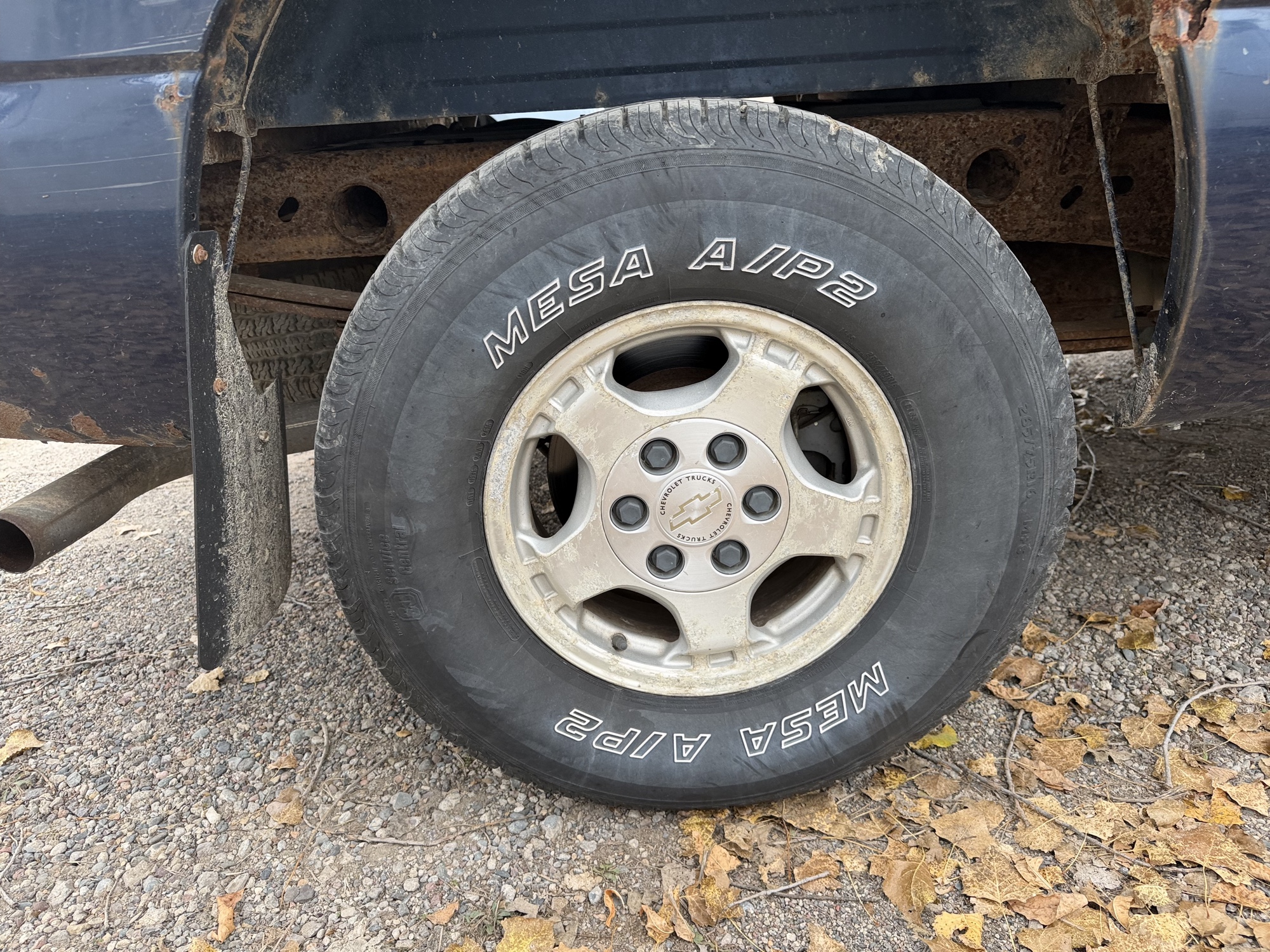 2001 chevrolet silverado-1500 ext.-cab-short-bed-4wd with 199070 miles for sale near Elk River, Minnesota 106784_14_rear_pass_wheel.jpg