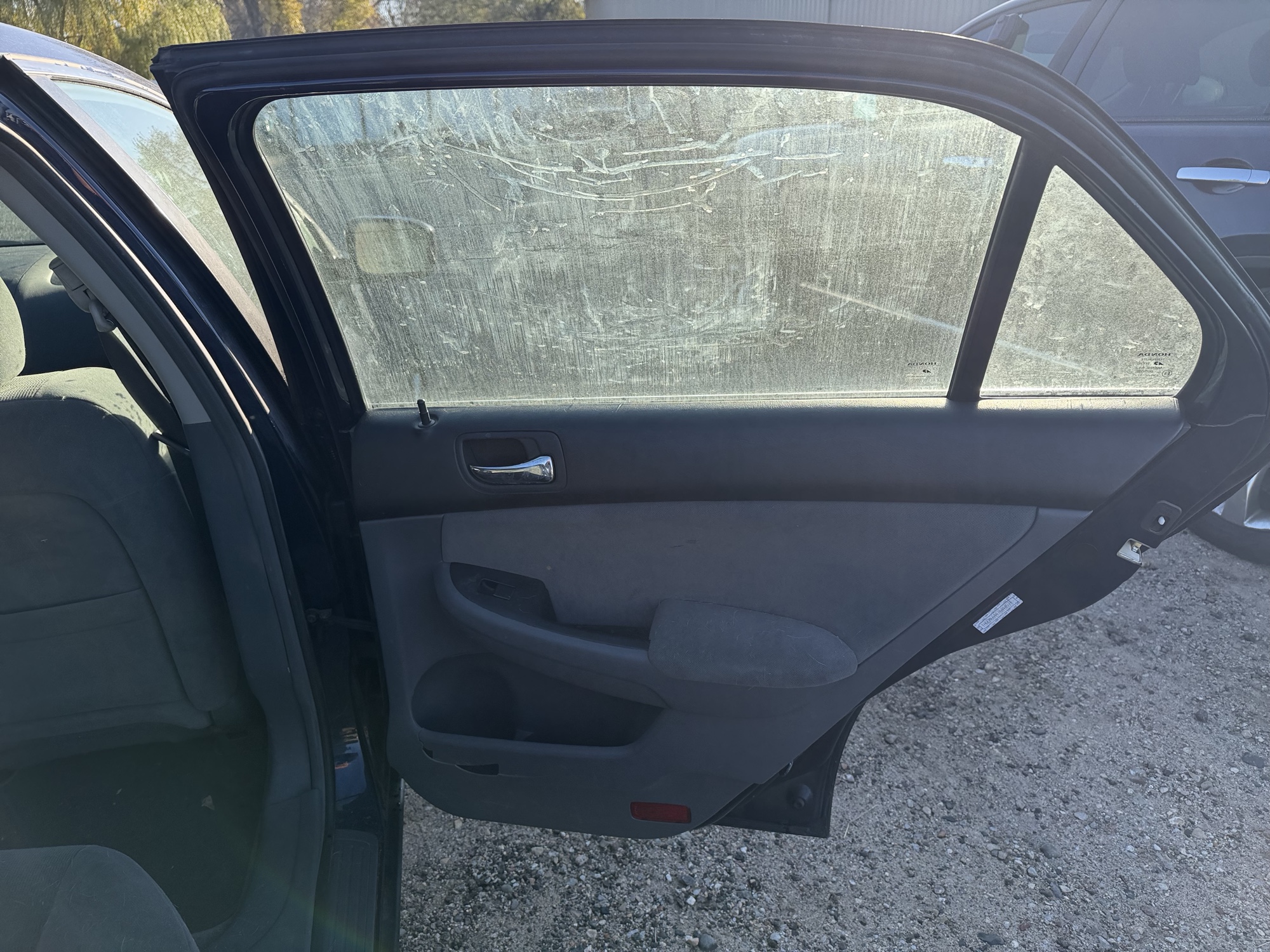 2007 honda accord se with 174662 miles for sale near Elk River, Minnesota 106786_30_pass_rear_door_panel.jpg