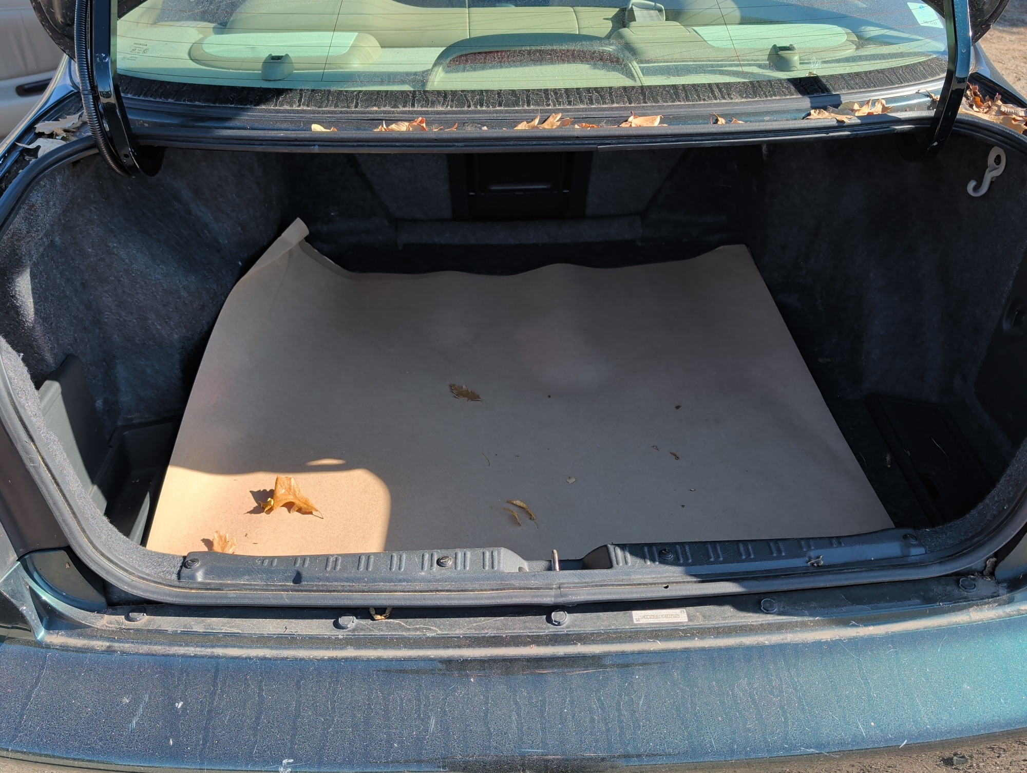 2000 honda accord ex-sedan with 135556 miles for sale near Elk River, Minnesota 106787_26_trunk.jpg
