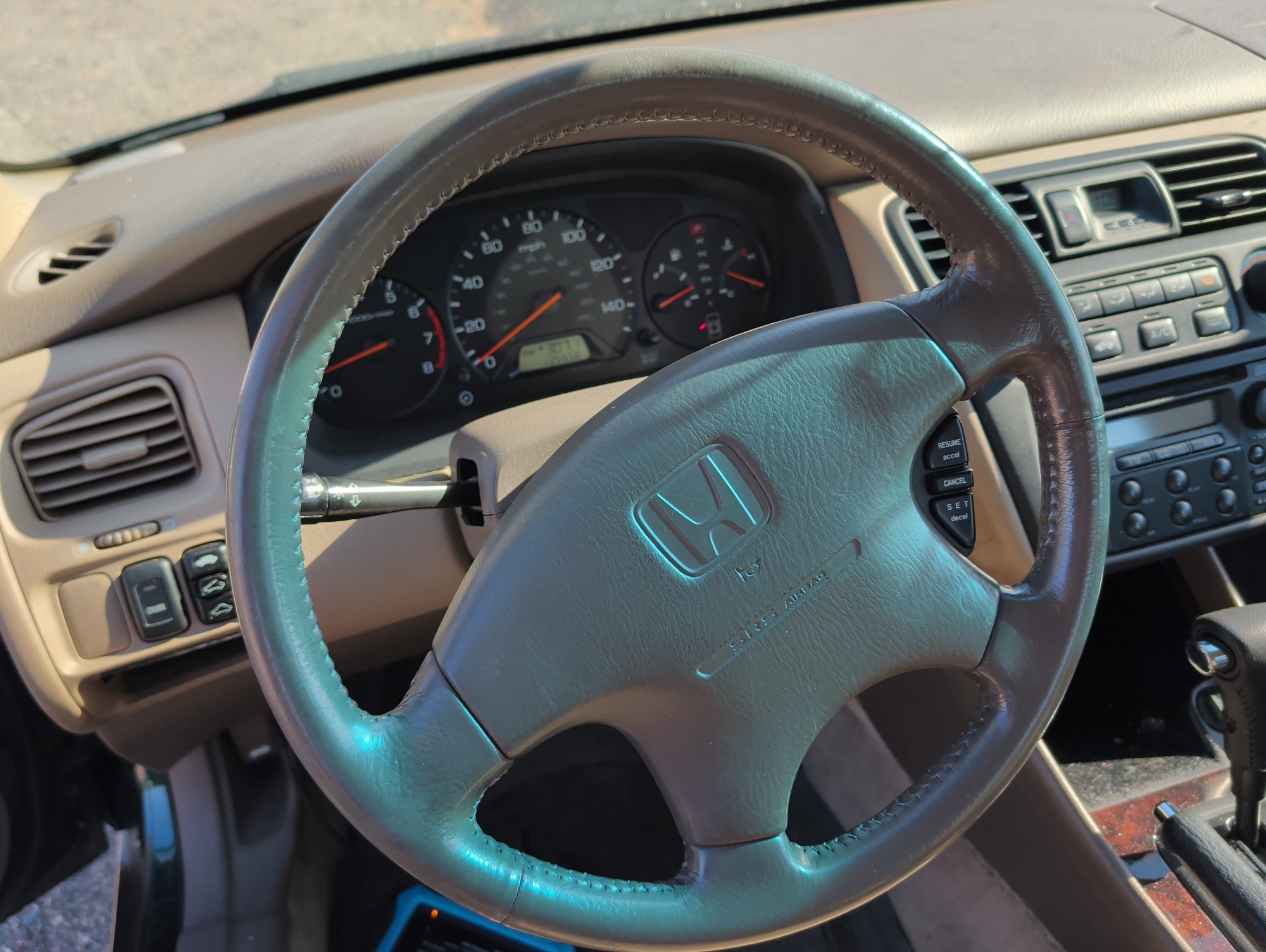 2000 honda accord ex-sedan with 135556 miles for sale near Elk River, Minnesota 106787_36_steering_wheel.jpg