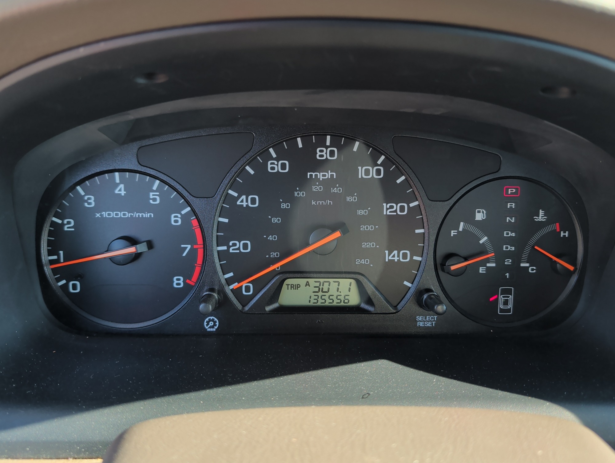 2000 honda accord ex-sedan with 135556 miles for sale near Elk River, Minnesota 106787_43_gauge_cluster.jpg