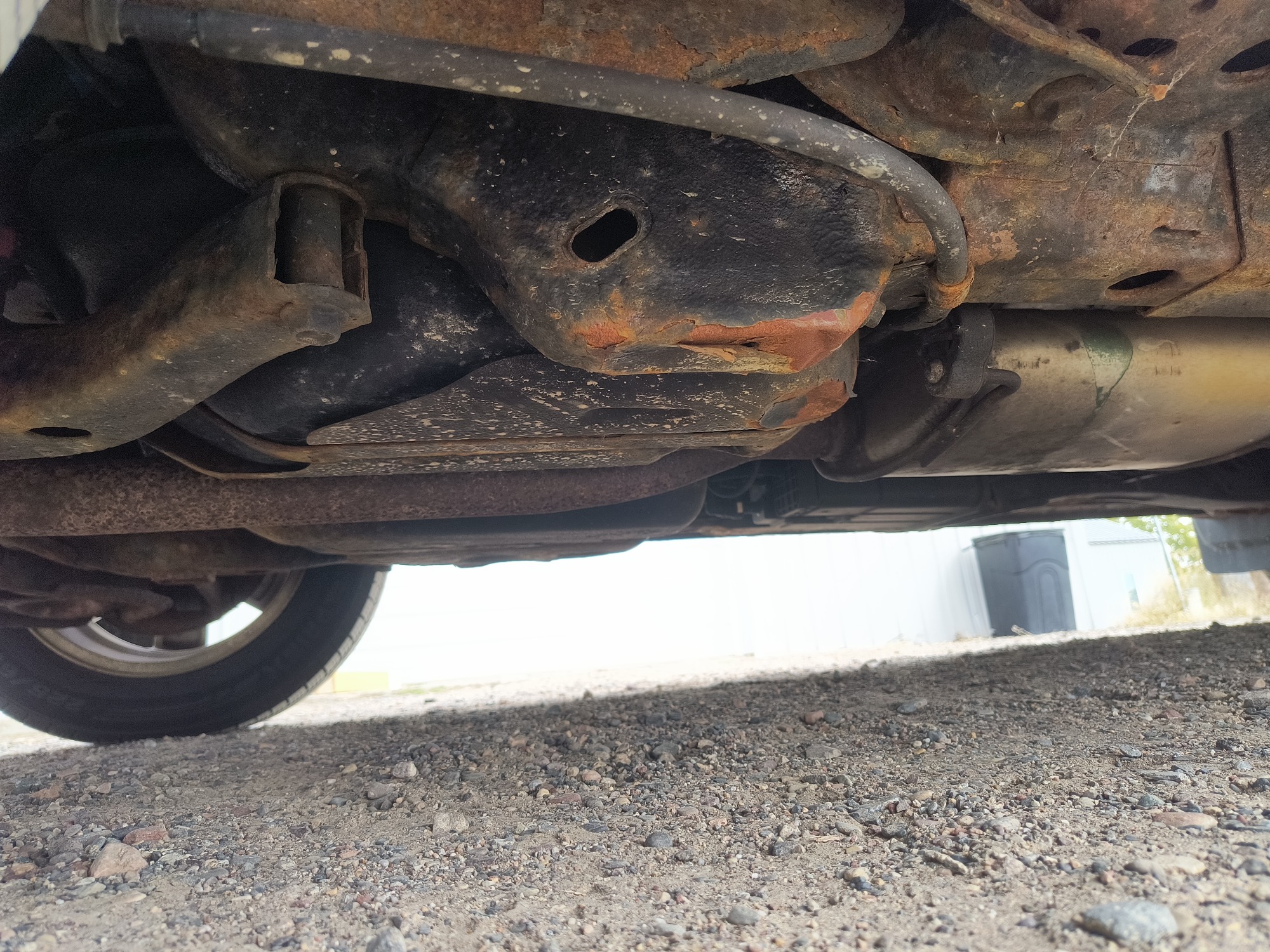 2008 saturn vue fwd-v6-xr with 84317 miles for sale near Elk River, Minnesota 106788_20_undercar_rear_pass.jpg