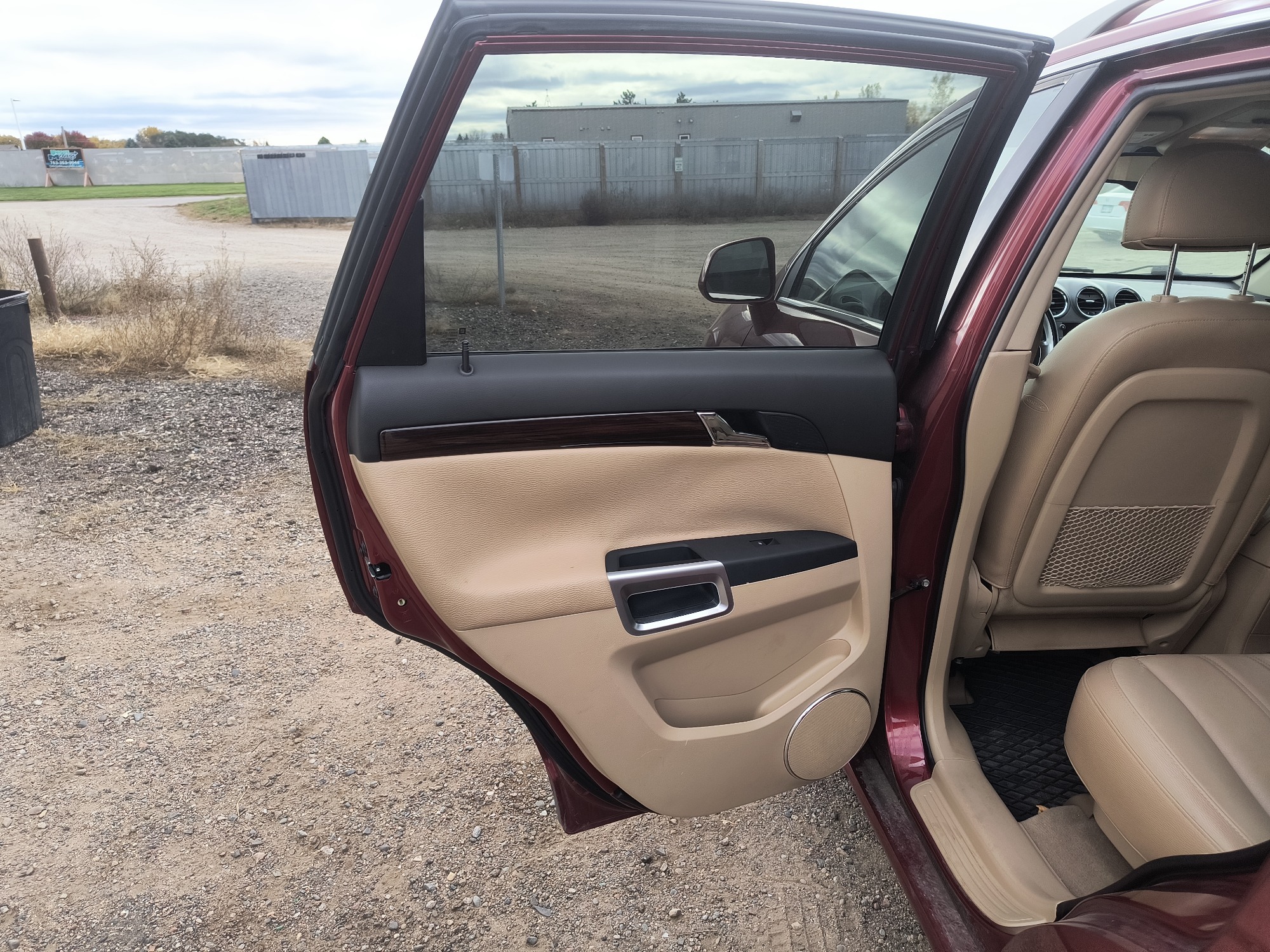 2008 saturn vue fwd-v6-xr with 84317 miles for sale near Elk River, Minnesota 106788_25_drv_rear_door_panel.jpg