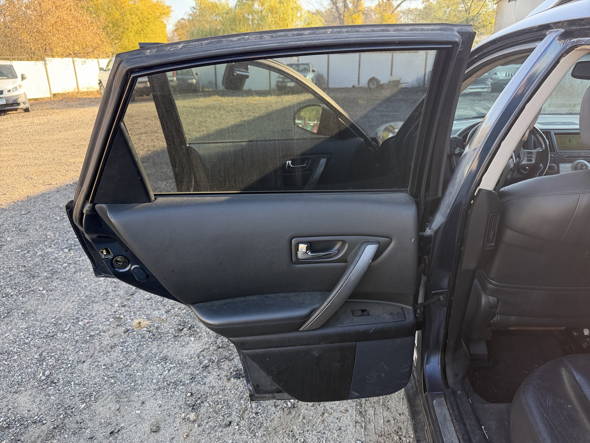 2007 infiniti fx fx35-awd with 171243 miles for sale near Elk River, Minnesota 106790_25_drv_rear_door_panel.jpg