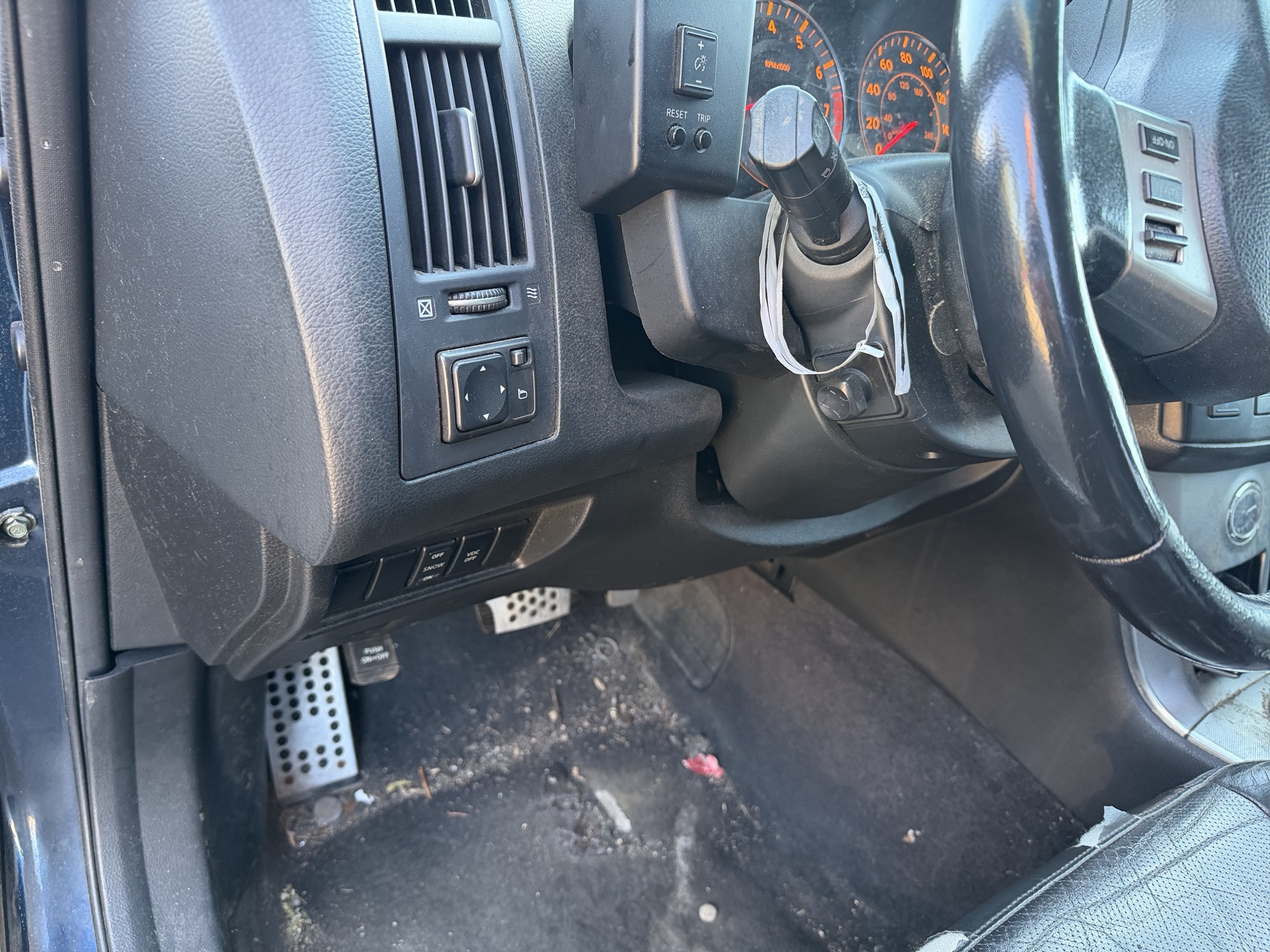 2007 infiniti fx fx35-awd with 171243 miles for sale near Elk River, Minnesota 106790_37_left_of_steering_wheel.jpg