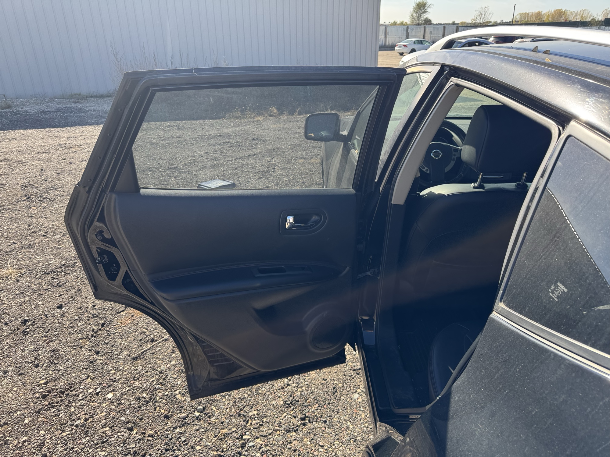 2012 nissan rogue s-awd with 111484 miles for sale near Elk River, Minnesota 106791_25_drv_rear_door_panel.jpg