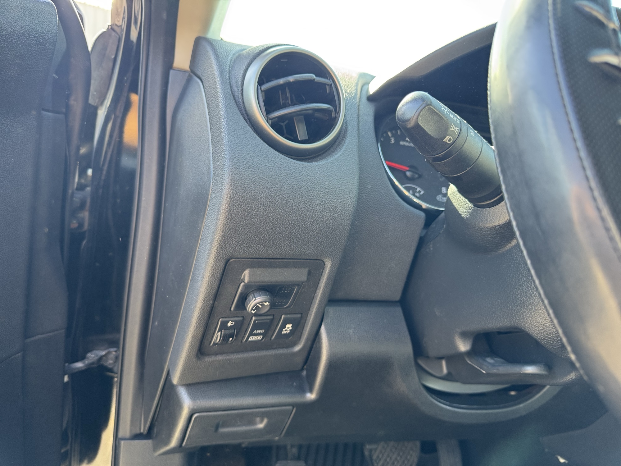 2012 nissan rogue s-awd with 111484 miles for sale near Elk River, Minnesota 106791_37_left_of_steering_wheel.jpg