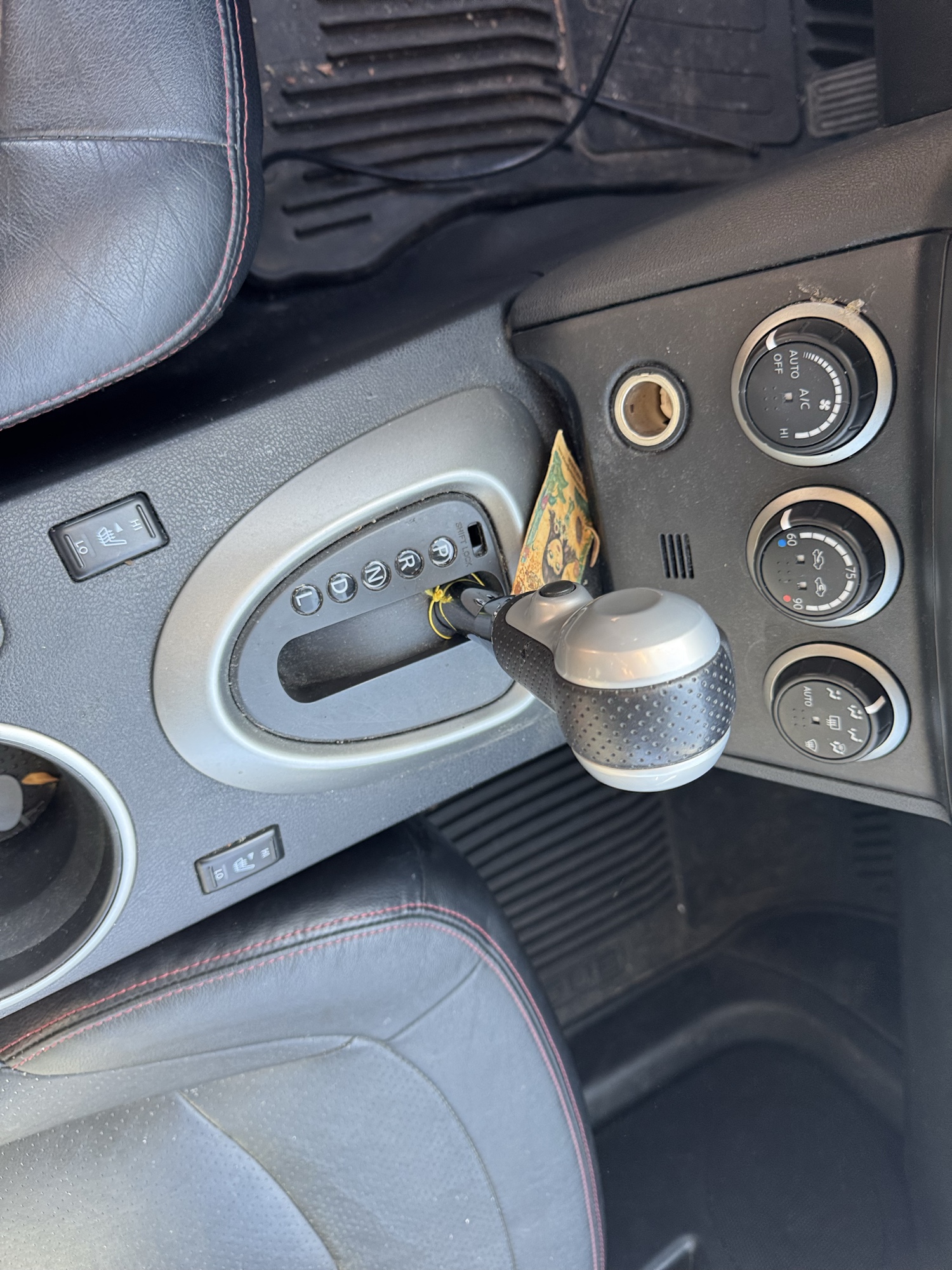 2012 nissan rogue s-awd with 111484 miles for sale near Elk River, Minnesota 106791_41_shifter.jpg