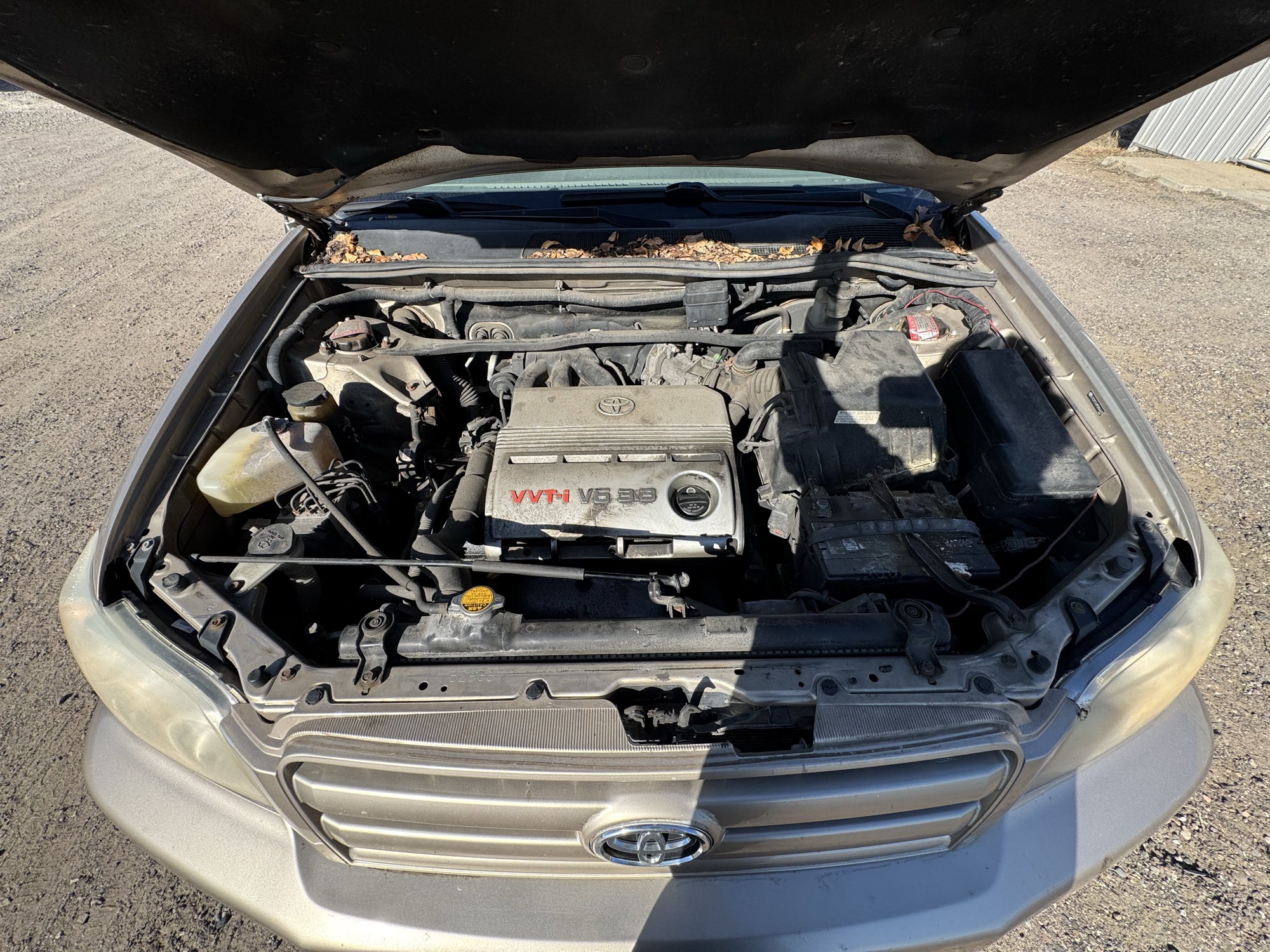2005 toyota highlander v6-2wd with 263486 miles for sale near Elk River, Minnesota 106793_49_engine_bay.jpg