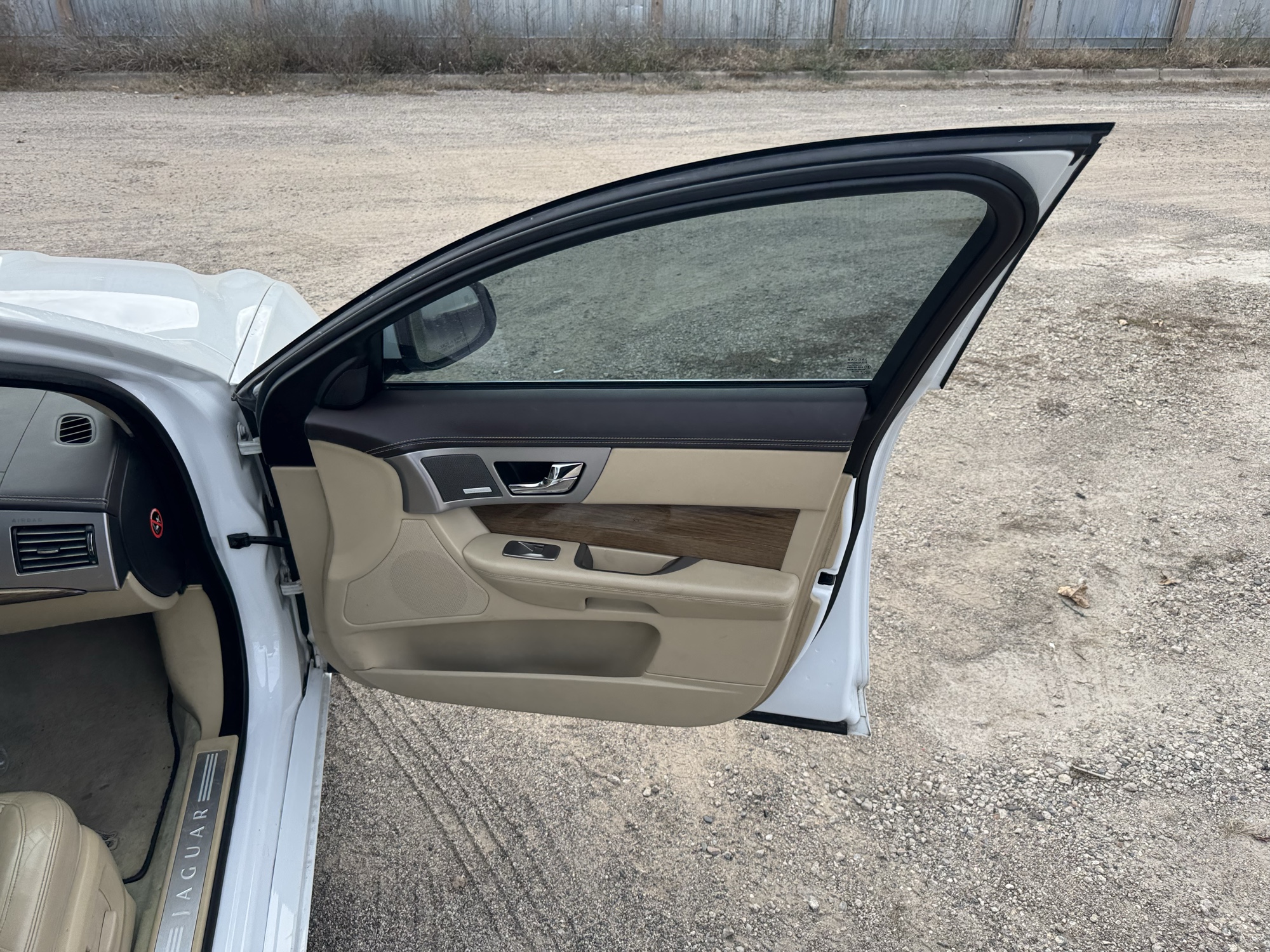 2011 jaguar xf-series xf-supercharged with 150511 miles for sale near Elk River, Minnesota 106794_32_passenger_door_panel.jpg