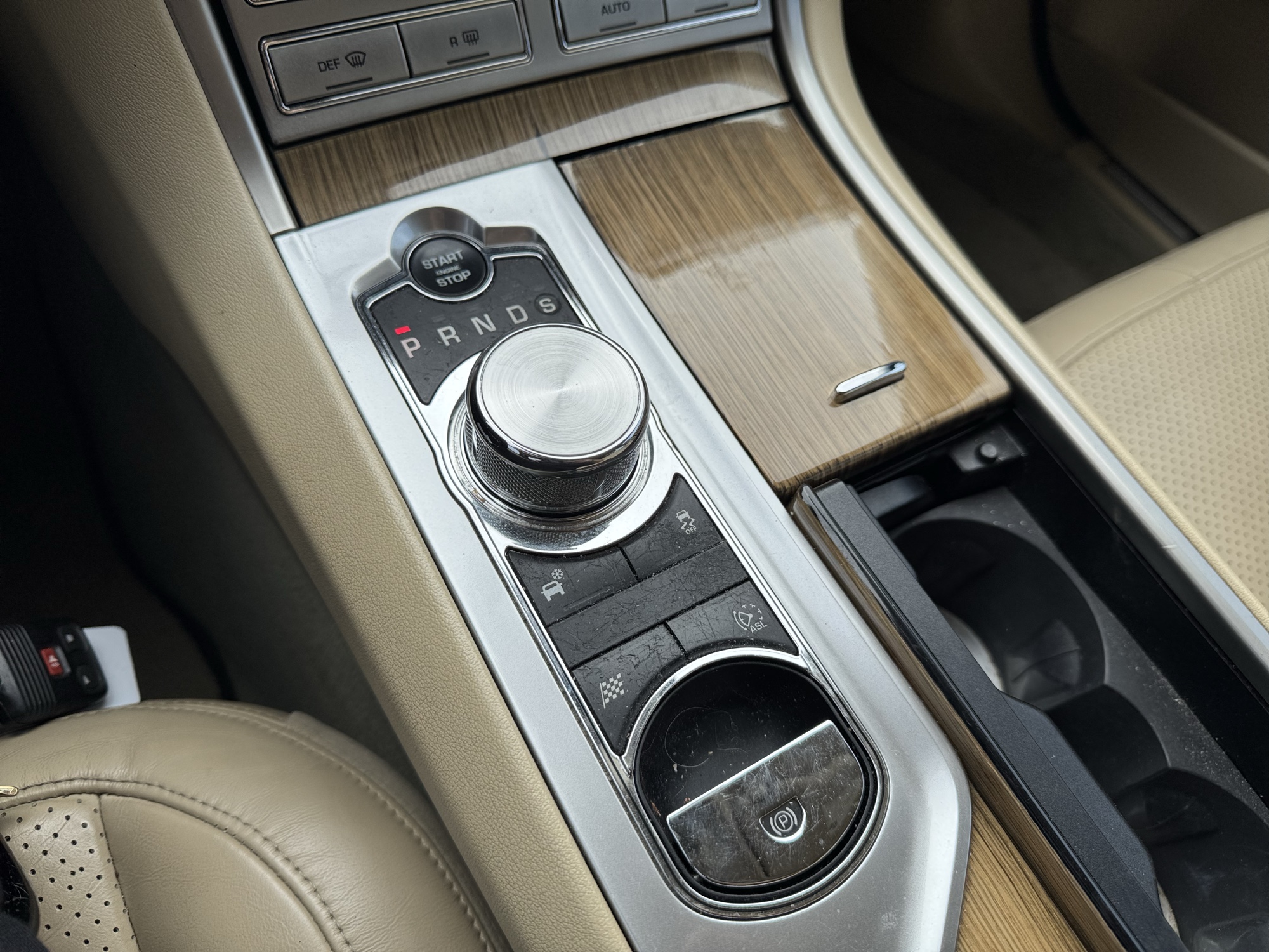 2011 jaguar xf-series xf-supercharged with 150511 miles for sale near Elk River, Minnesota 106794_41_shifter.jpg