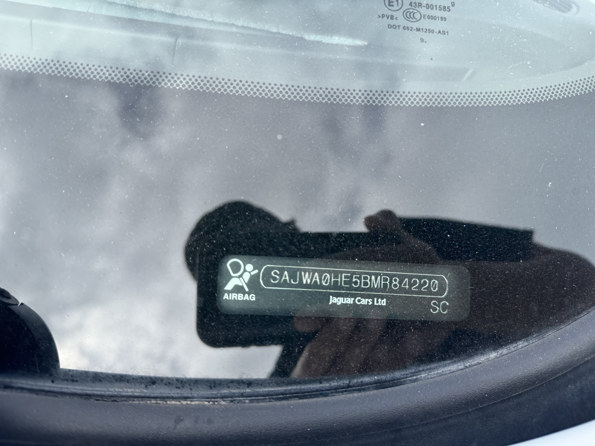 2011 jaguar xf-series xf-supercharged with 150511 miles for sale near Elk River, Minnesota 106794_48_windshield_vin_plate.jpg