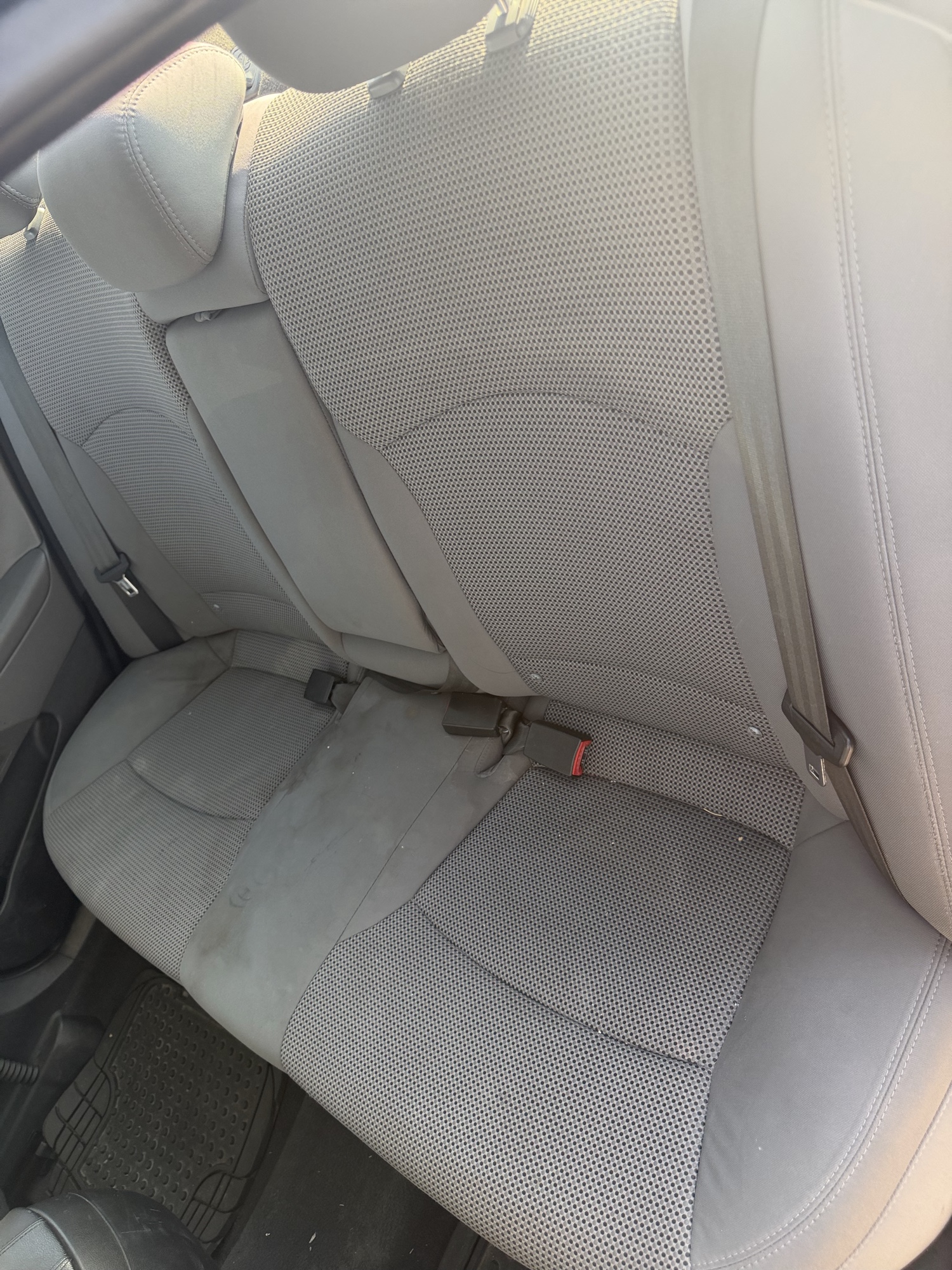 2012 hyundai sonata gls-manual with 248219 miles for sale near St. Louis, Missouri 106795_24_drv_rear_seat.jpg