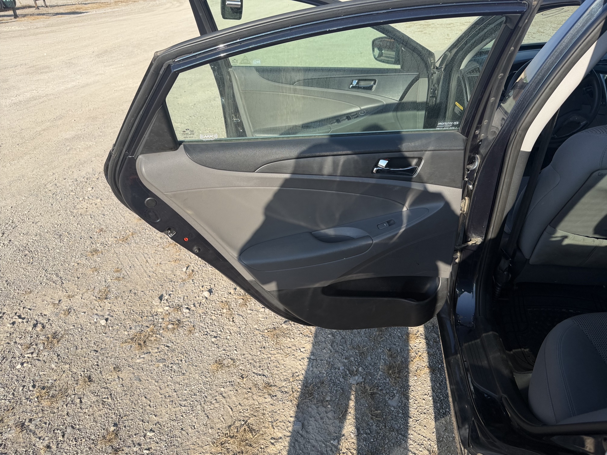 2012 hyundai sonata gls-manual with 248219 miles for sale near St. Louis, Missouri 106795_25_drv_rear_door_panel.jpg