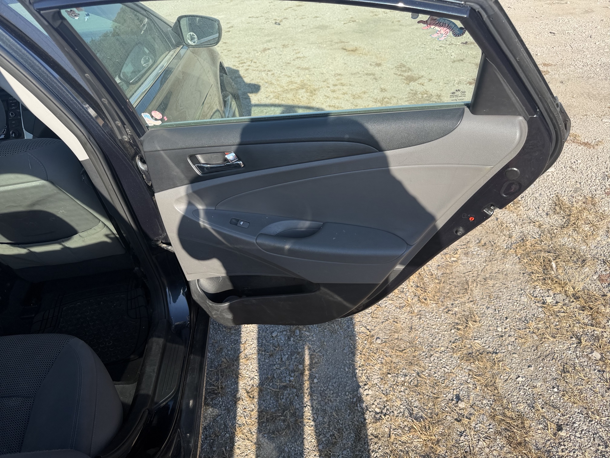2012 hyundai sonata gls-manual with 248219 miles for sale near St. Louis, Missouri 106795_30_pass_rear_door_panel.jpg