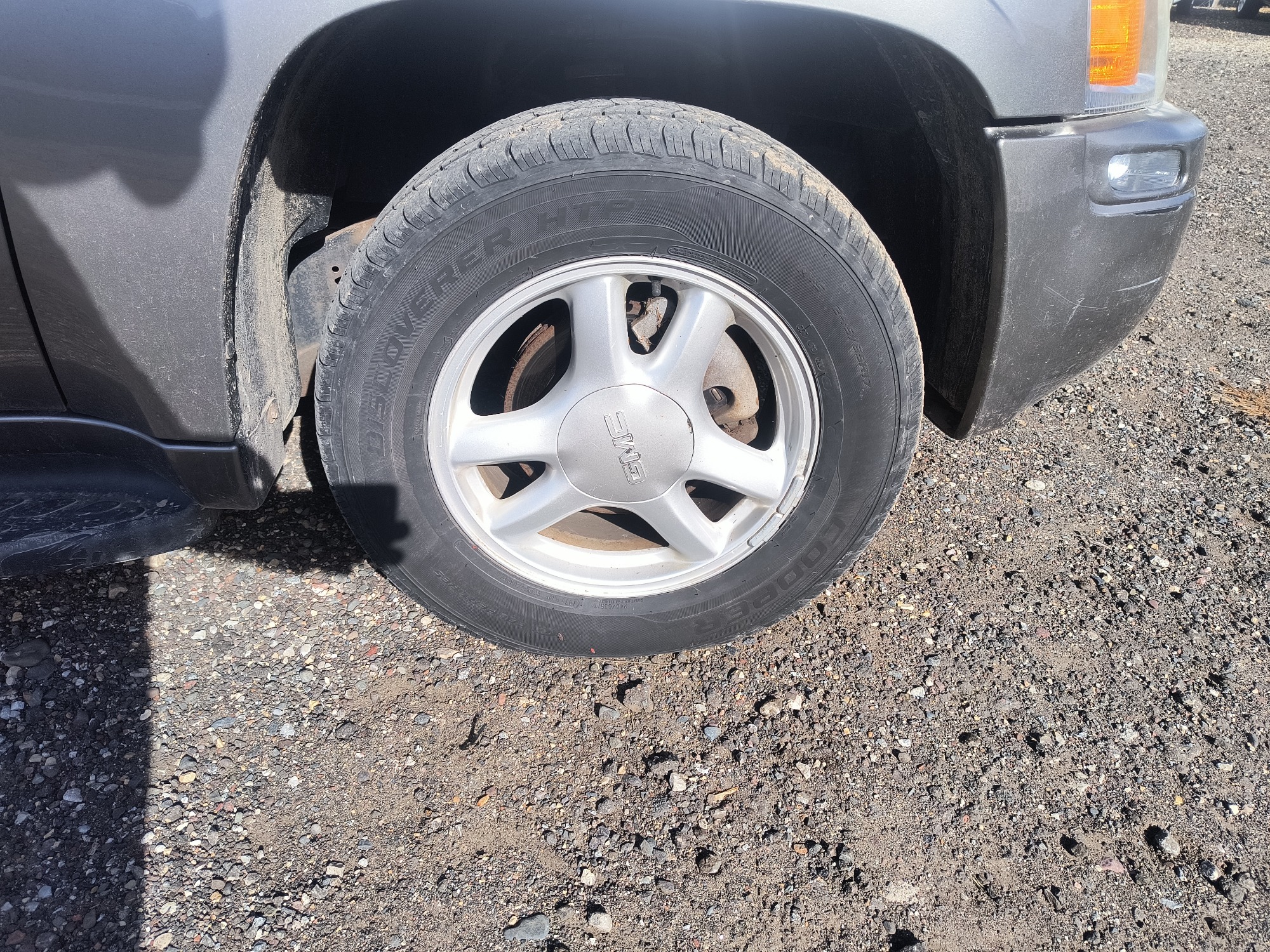 2006 gmc envoy sle-4wd with 210208 miles for sale near Elk River, Minnesota 106796_15_front_pass_wheel.jpg