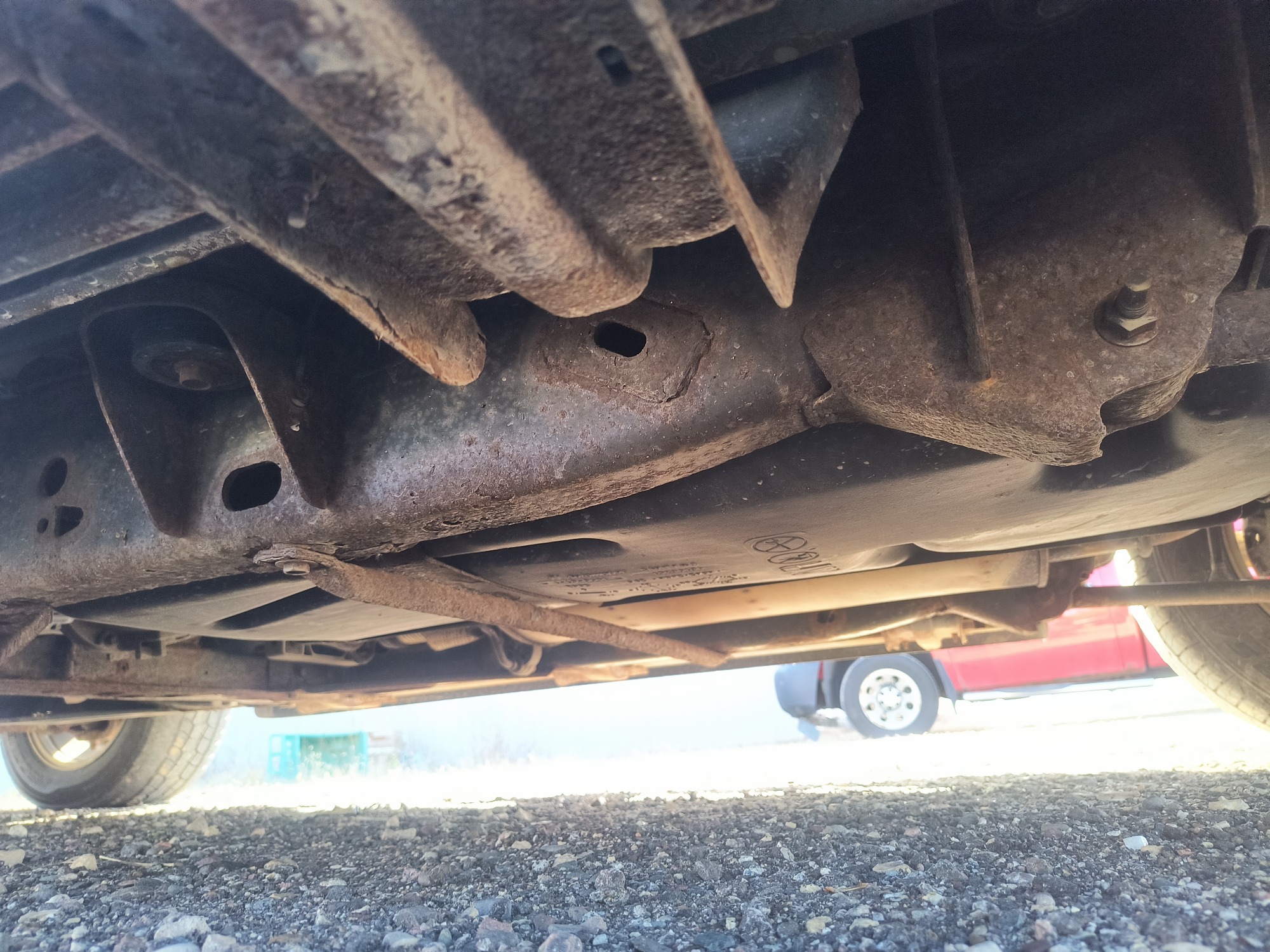 2006 gmc envoy sle-4wd with 210208 miles for sale near Elk River, Minnesota 106796_18_undercar_rear_drv.jpg