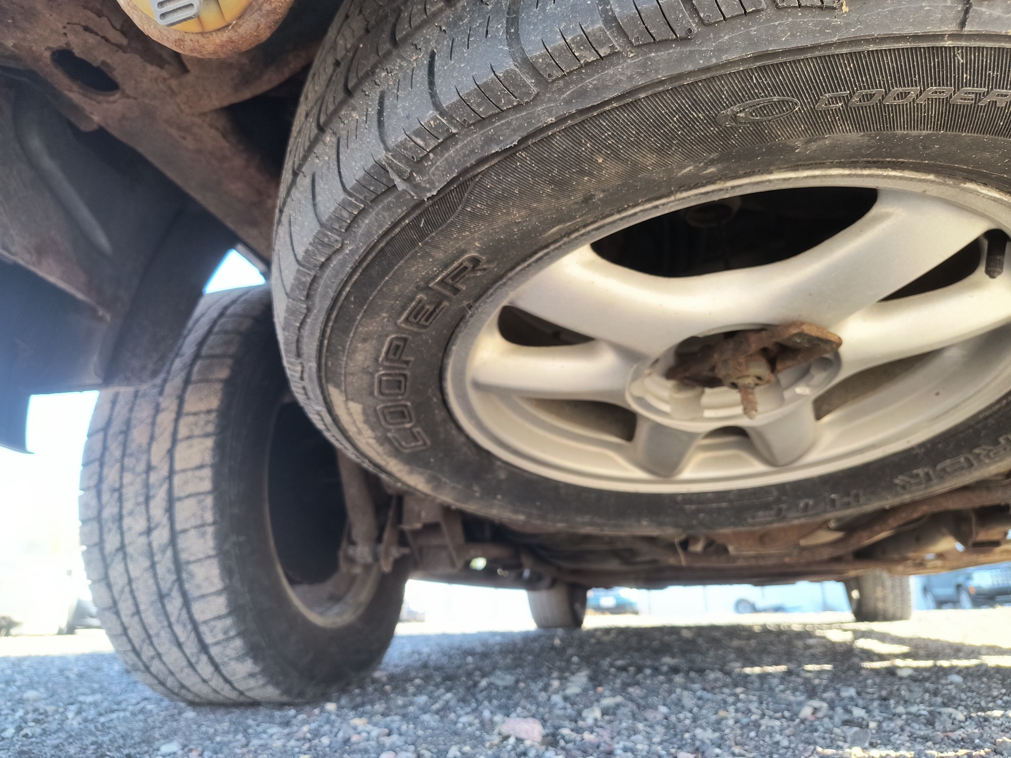 2006 gmc envoy sle-4wd with 210208 miles for sale near Elk River, Minnesota 106796_27_spare_tire.jpg