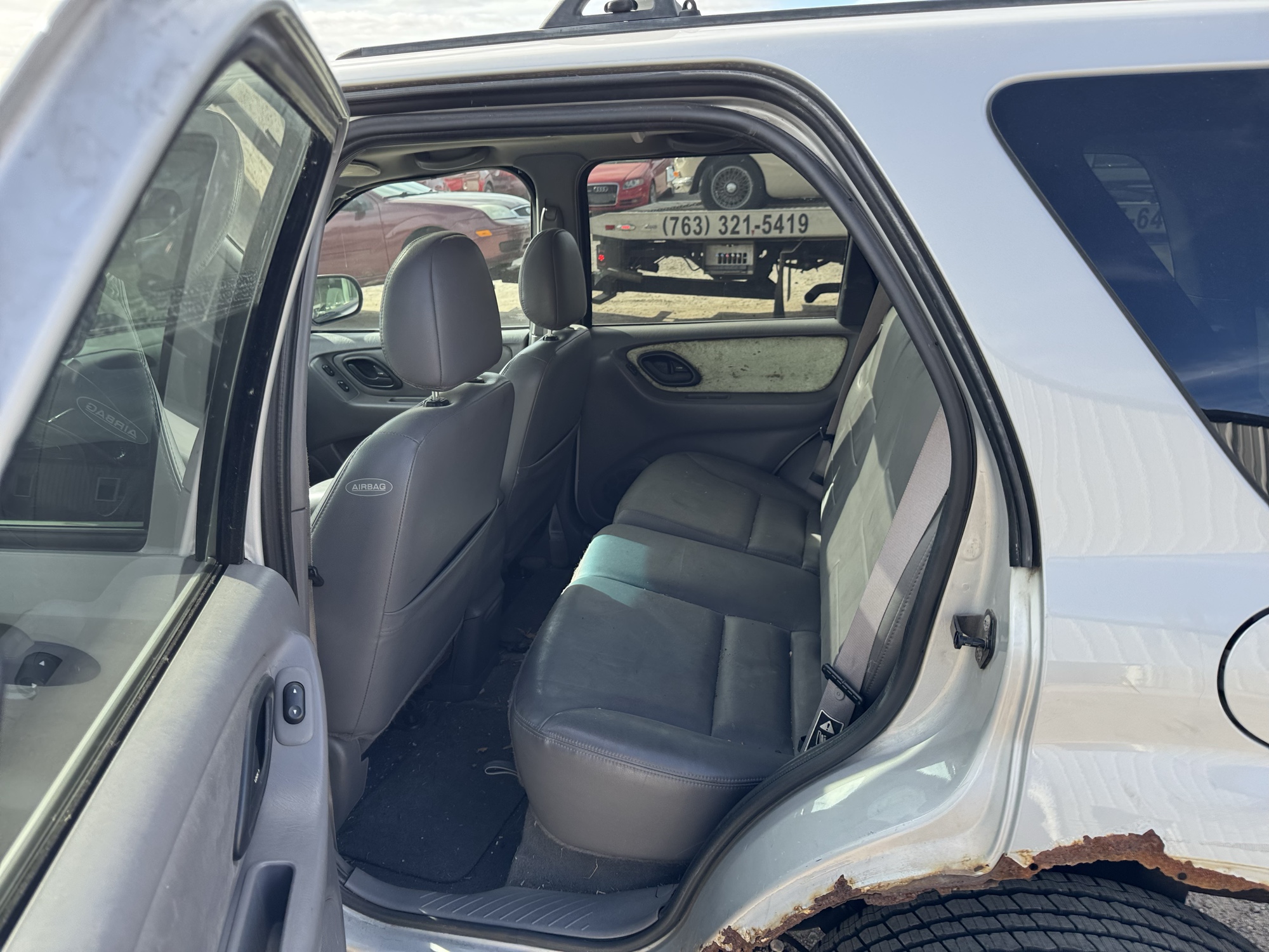 2002 ford escape xlt-choice-4wd with 133830 miles for sale near Elk River, Minnesota 106797_24_drv_rear_seat.jpg