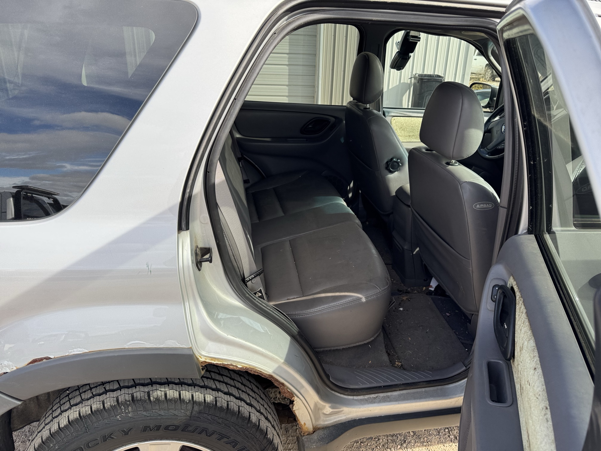 2002 ford escape xlt-choice-4wd with 133830 miles for sale near Elk River, Minnesota 106797_28_pass_rear_seat.jpg