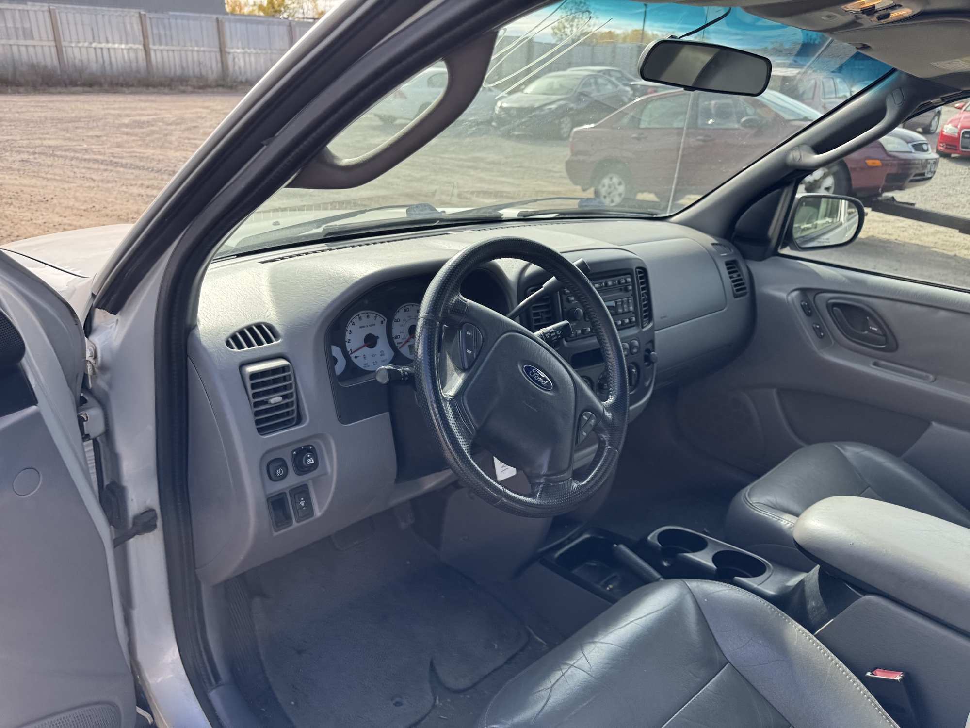2002 ford escape xlt-choice-4wd with 133830 miles for sale near Elk River, Minnesota 106797_33_dash_from_driver.jpg
