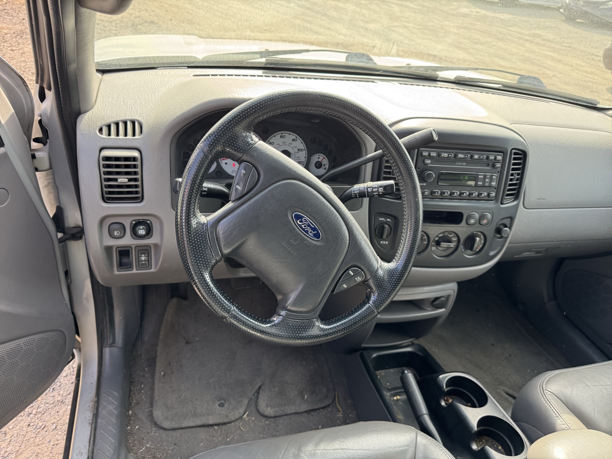2002 ford escape xlt-choice-4wd with 133830 miles for sale near Elk River, Minnesota 106797_36_steering_wheel.jpg