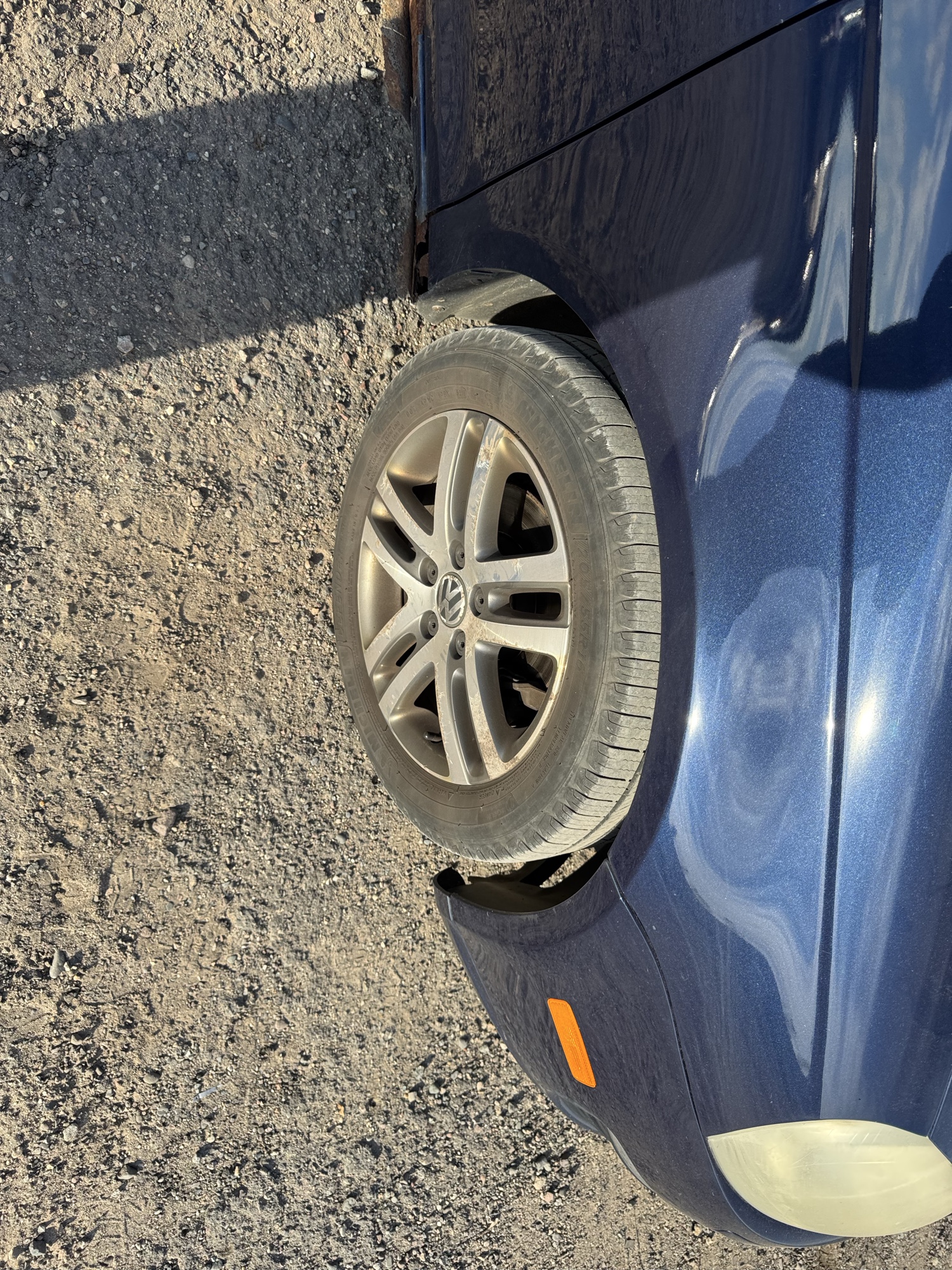 2006 volkswagen jetta 2.5l with 167772 miles for sale near Elk River, Minnesota 106799_15_front_pass_wheel.jpg