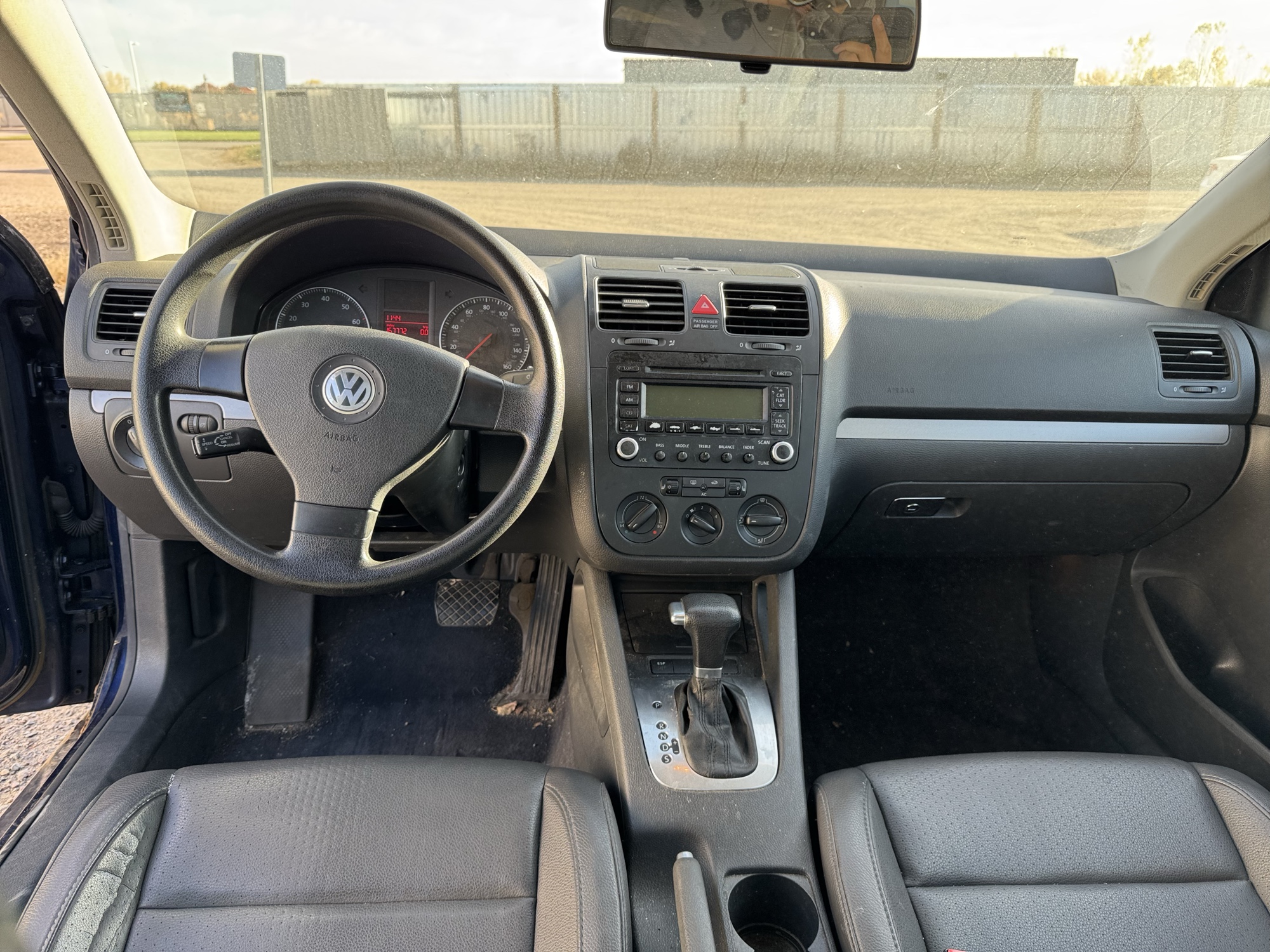 2006 volkswagen jetta 2.5l with 167772 miles for sale near Elk River, Minnesota 106799_34_whole_dash.jpg