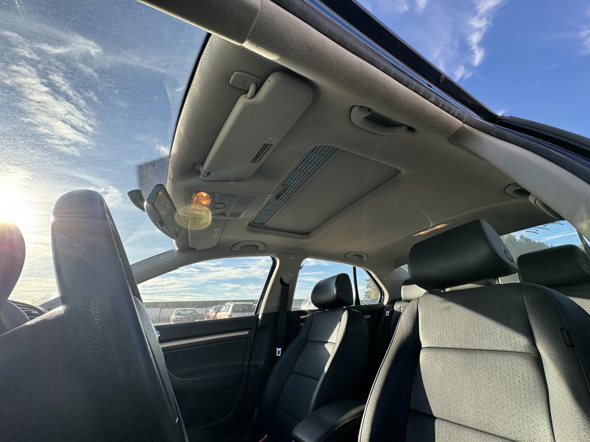 2006 volkswagen jetta 2.5l with 167772 miles for sale near Elk River, Minnesota 106799_35_headliner_sunroof.jpg