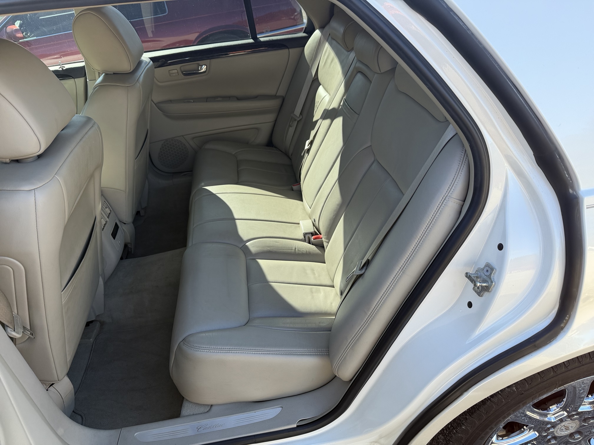 2008 cadillac dts luxury-iii with 135757 miles for sale near Elk River, Minnesota 106800_24_drv_rear_seat.jpg