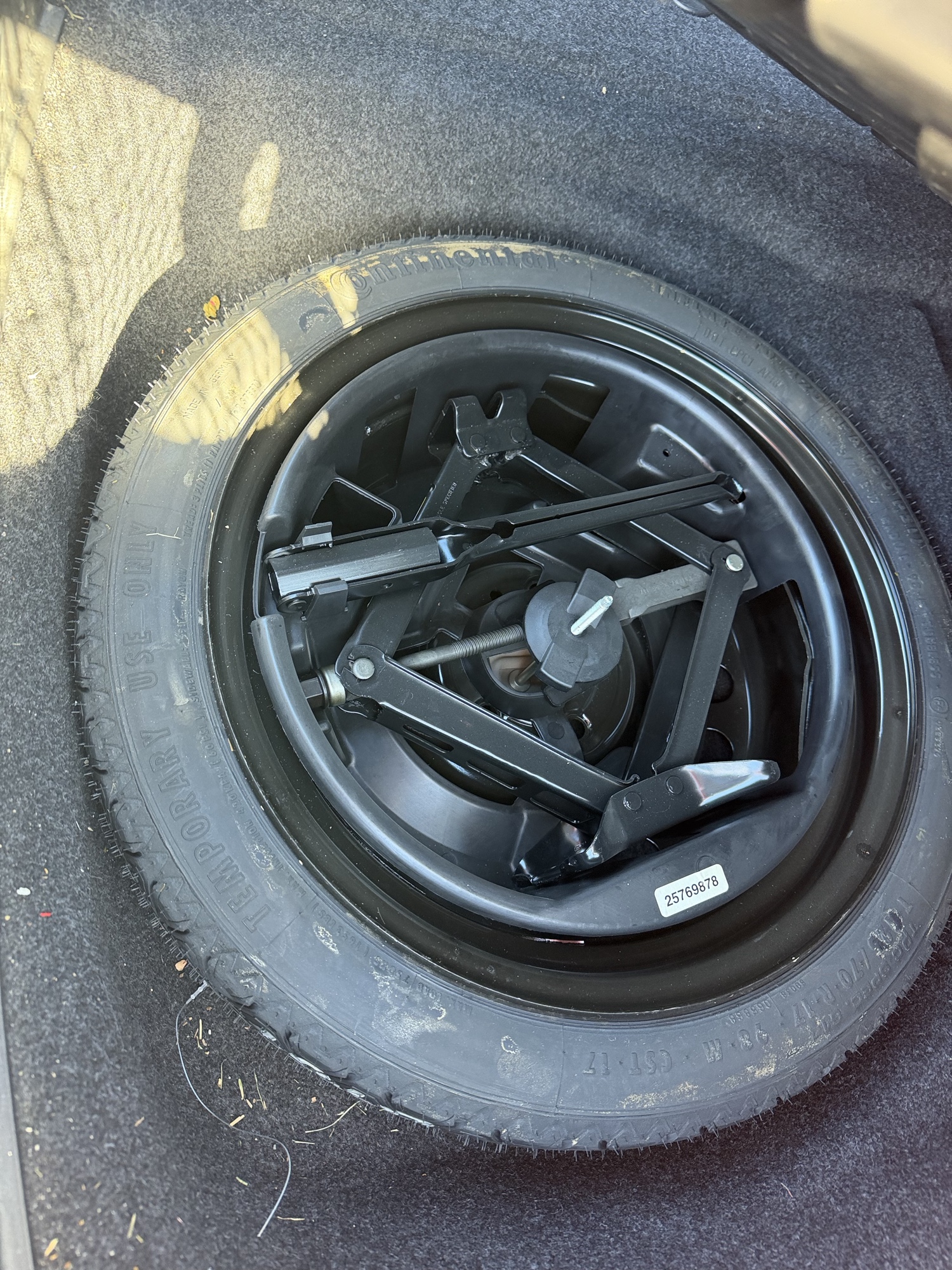 2008 cadillac dts luxury-iii with 135757 miles for sale near Elk River, Minnesota 106800_27_spare_tire.jpg