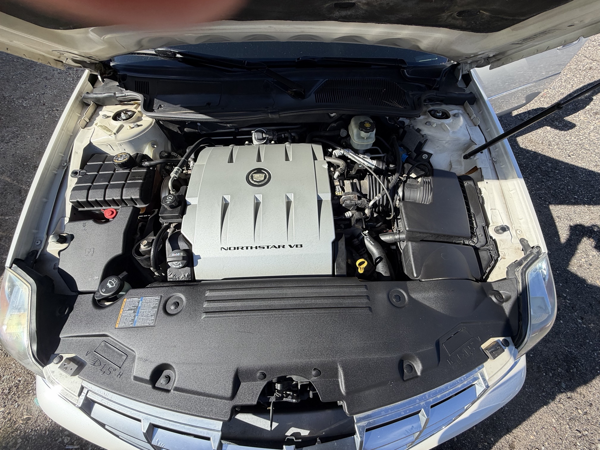 2008 cadillac dts luxury-iii with 135757 miles for sale near Elk River, Minnesota 106800_49_engine_bay.jpg