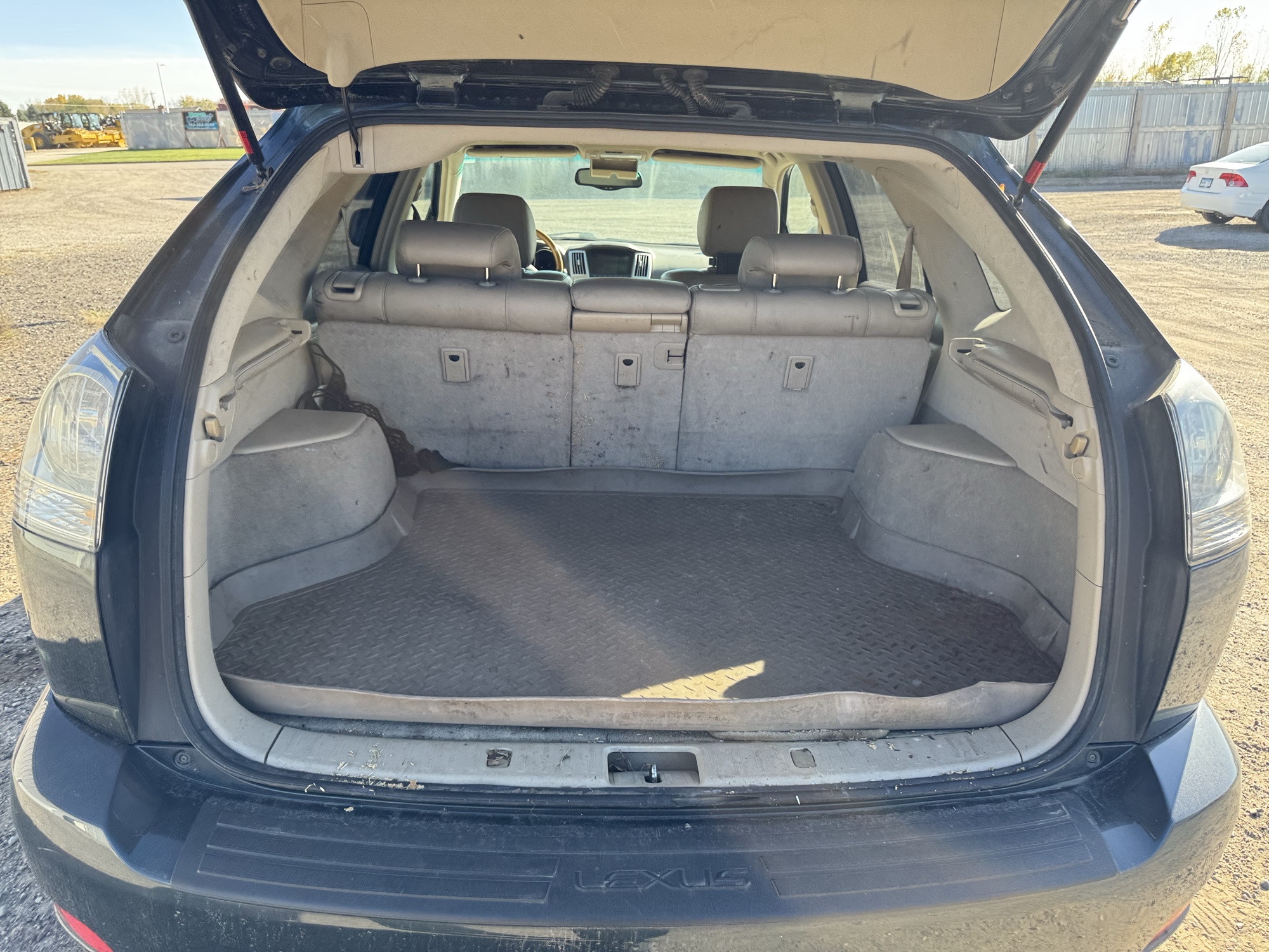 2005 lexus rx-330 awd with 236172 miles for sale near Elk River, Minnesota 106802_26_trunk.jpg