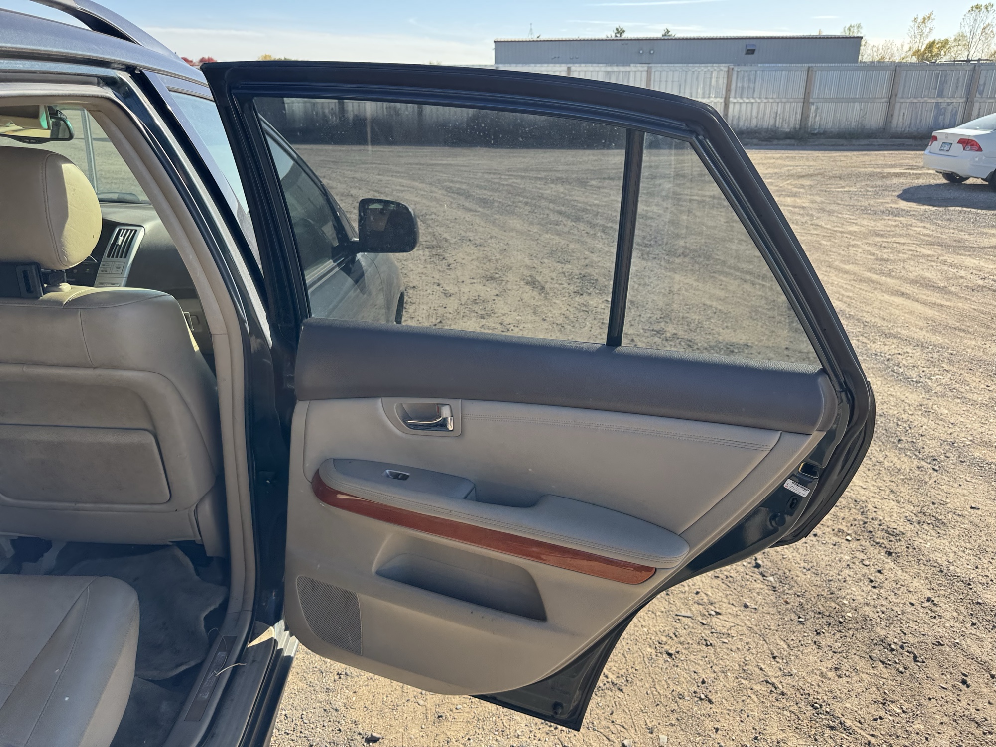 2005 lexus rx-330 awd with 236172 miles for sale near Elk River, Minnesota 106802_30_pass_rear_door_panel.jpg