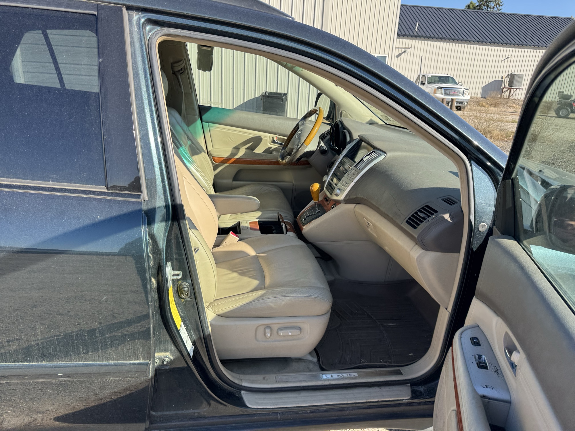 2005 lexus rx-330 awd with 236172 miles for sale near Elk River, Minnesota 106802_31_passenger_seat.jpg