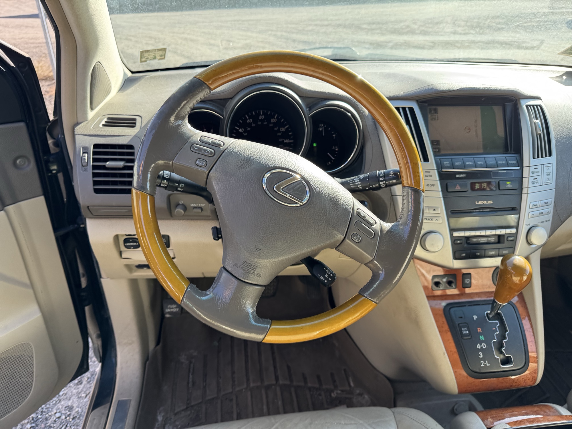 2005 lexus rx-330 awd with 236172 miles for sale near Elk River, Minnesota 106802_33_dash_from_driver.jpg