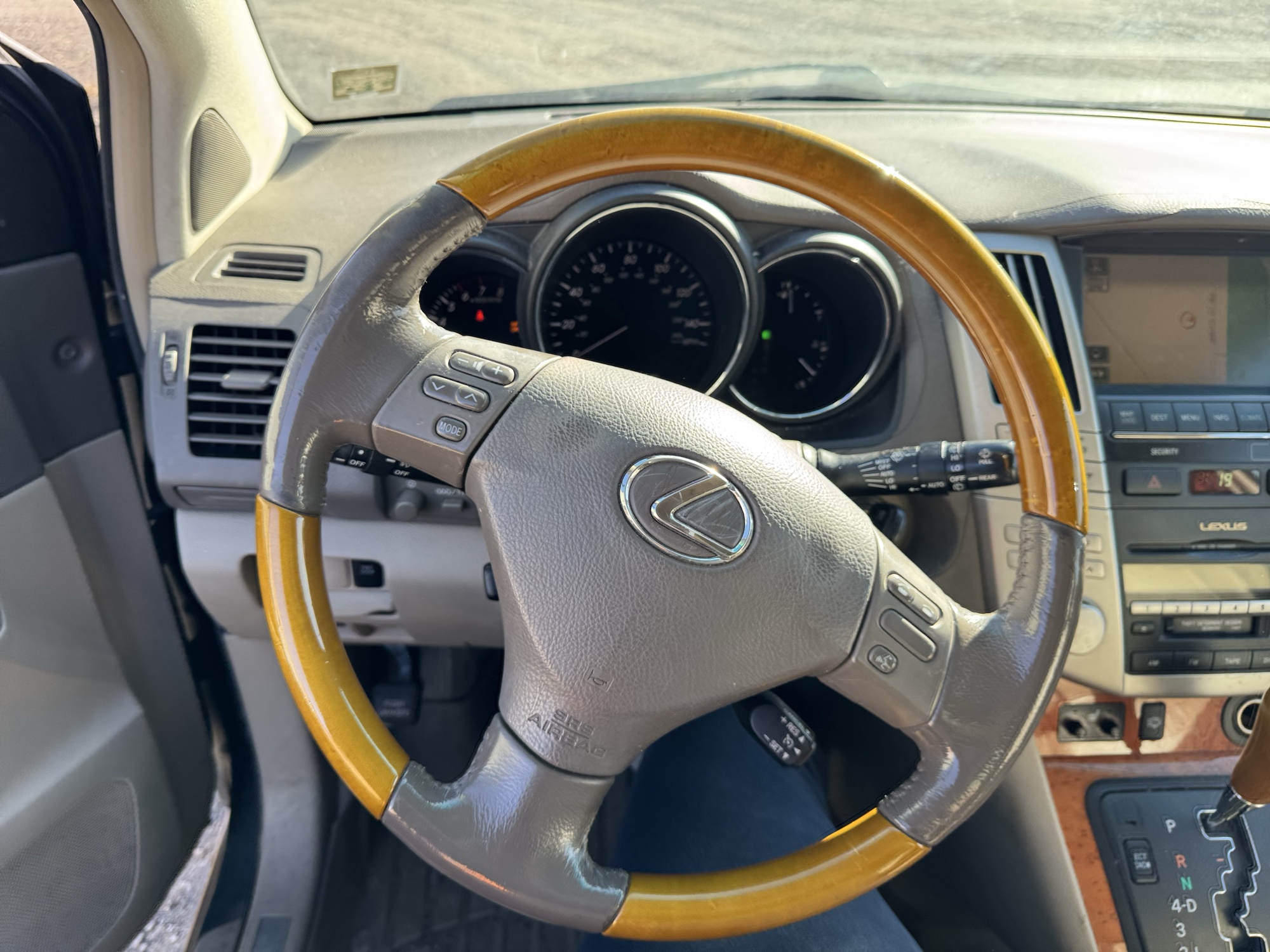 2005 lexus rx-330 awd with 236172 miles for sale near Elk River, Minnesota 106802_36_steering_wheel.jpg