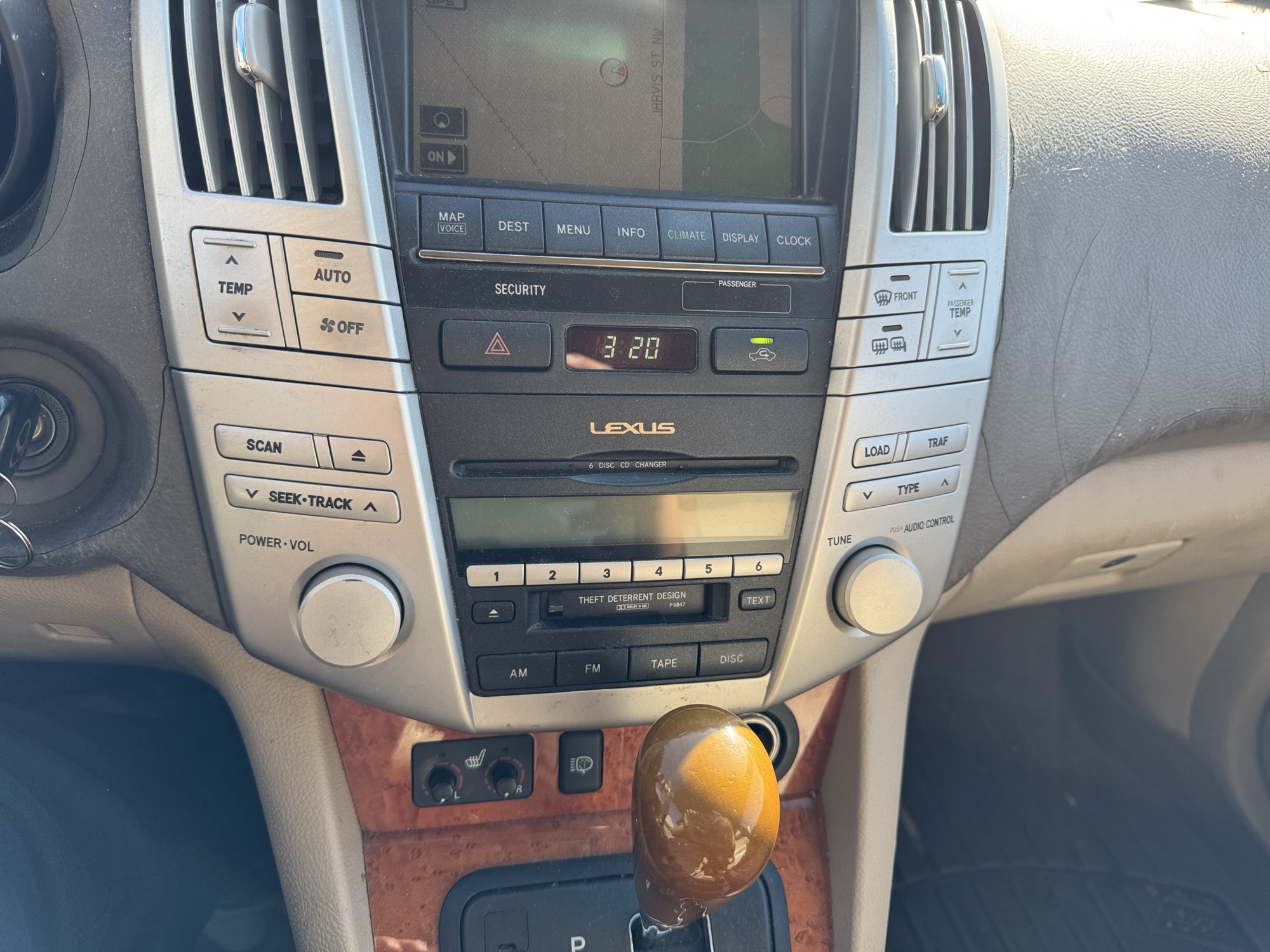 2005 lexus rx-330 awd with 236172 miles for sale near Elk River, Minnesota 106802_39_radio_closeup.jpg
