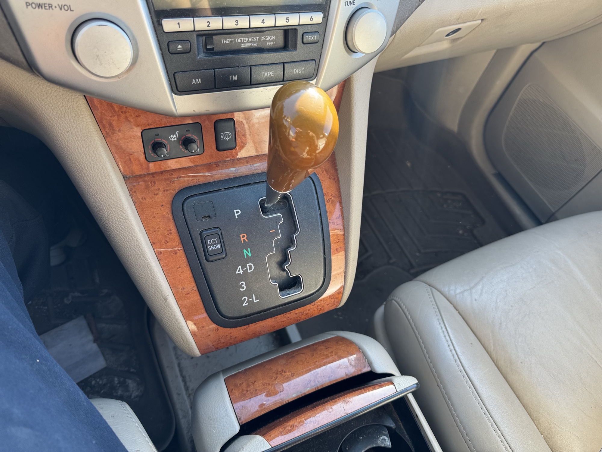 2005 lexus rx-330 awd with 236172 miles for sale near Elk River, Minnesota 106802_41_shifter.jpg