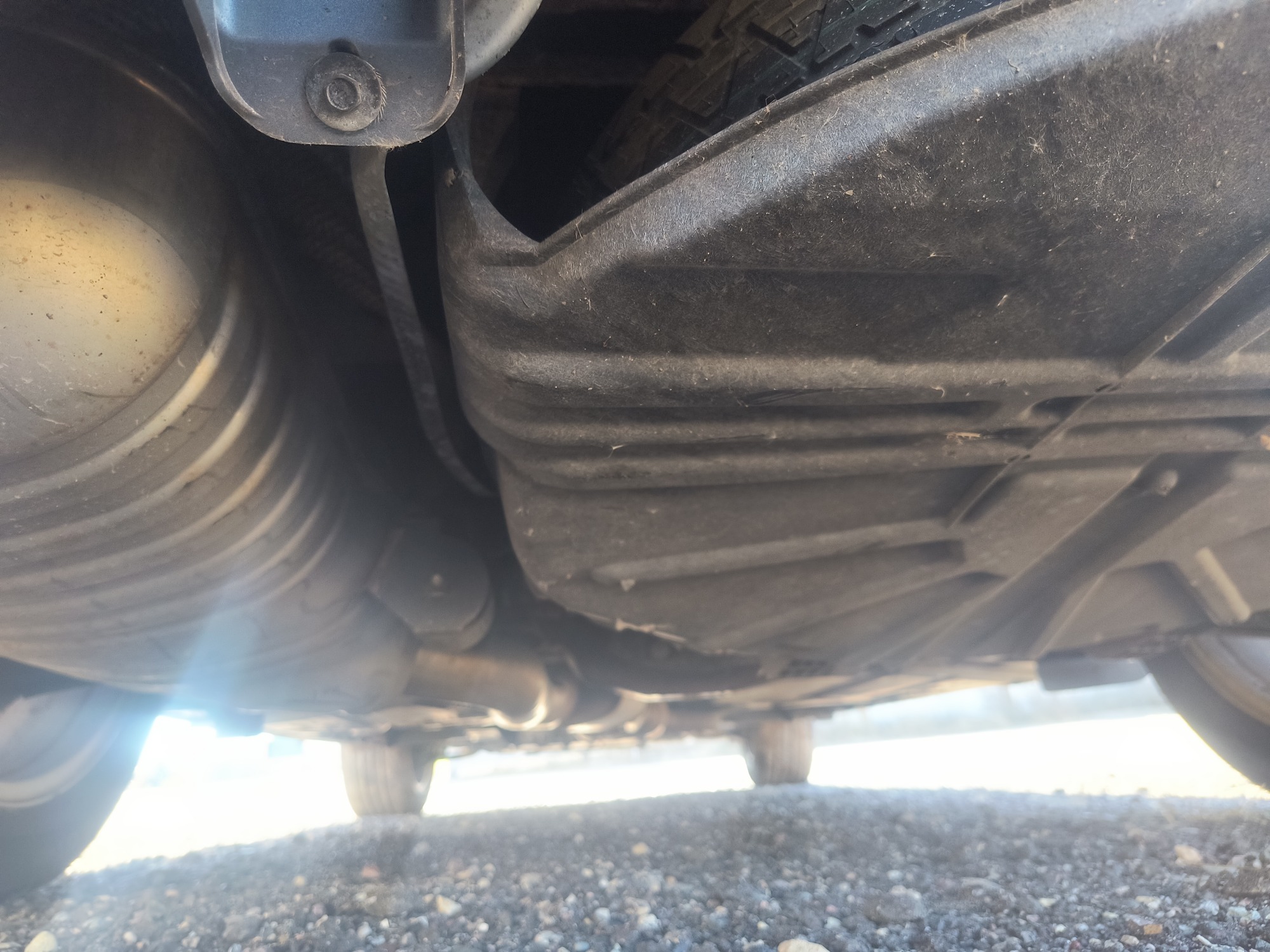 2007 bmw x3 3.0si with 143116 miles for sale near Elk River, Minnesota 106803_19_undercar_rear.jpg