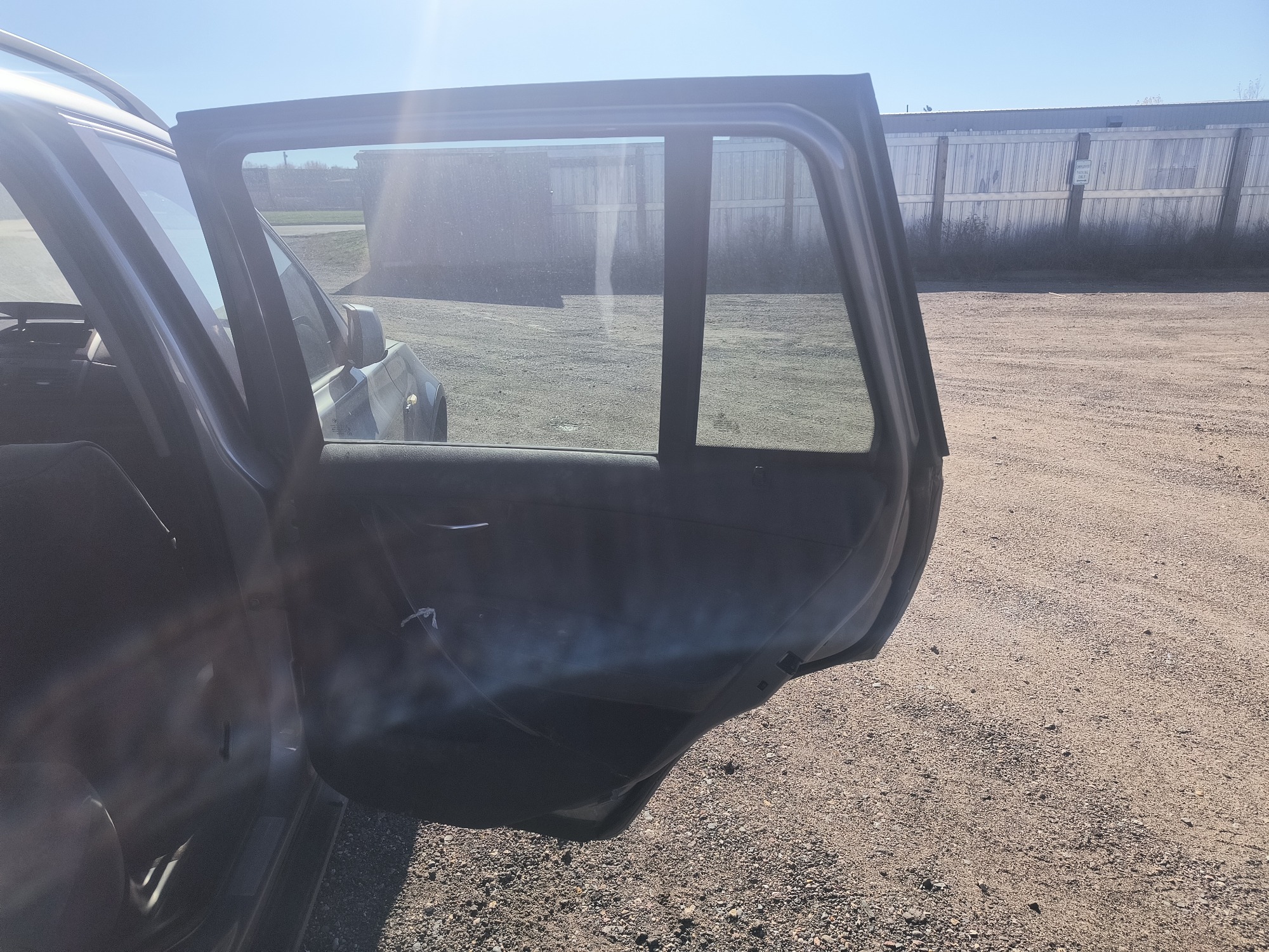 2007 bmw x3 3.0si with 143116 miles for sale near Elk River, Minnesota 106803_30_pass_rear_door_panel.jpg