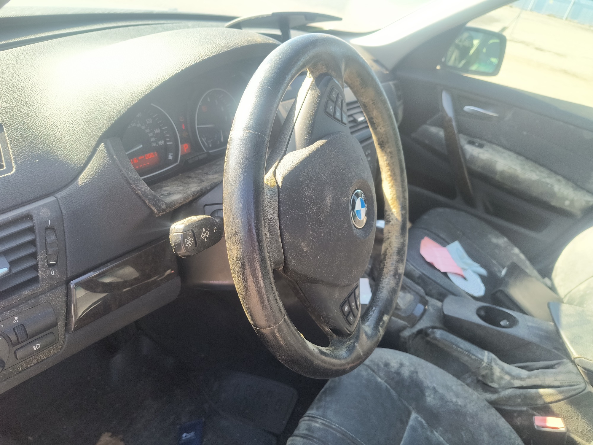 2007 bmw x3 3.0si with 143116 miles for sale near Elk River, Minnesota 106803_37_left_of_steering_wheel.jpg