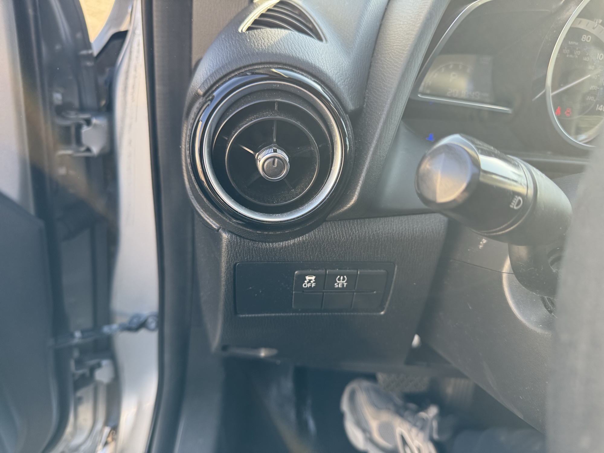 2016 scion ia 6a with 201849 miles for sale near Elk River, Minnesota 106804_37_left_of_steering_wheel.jpg