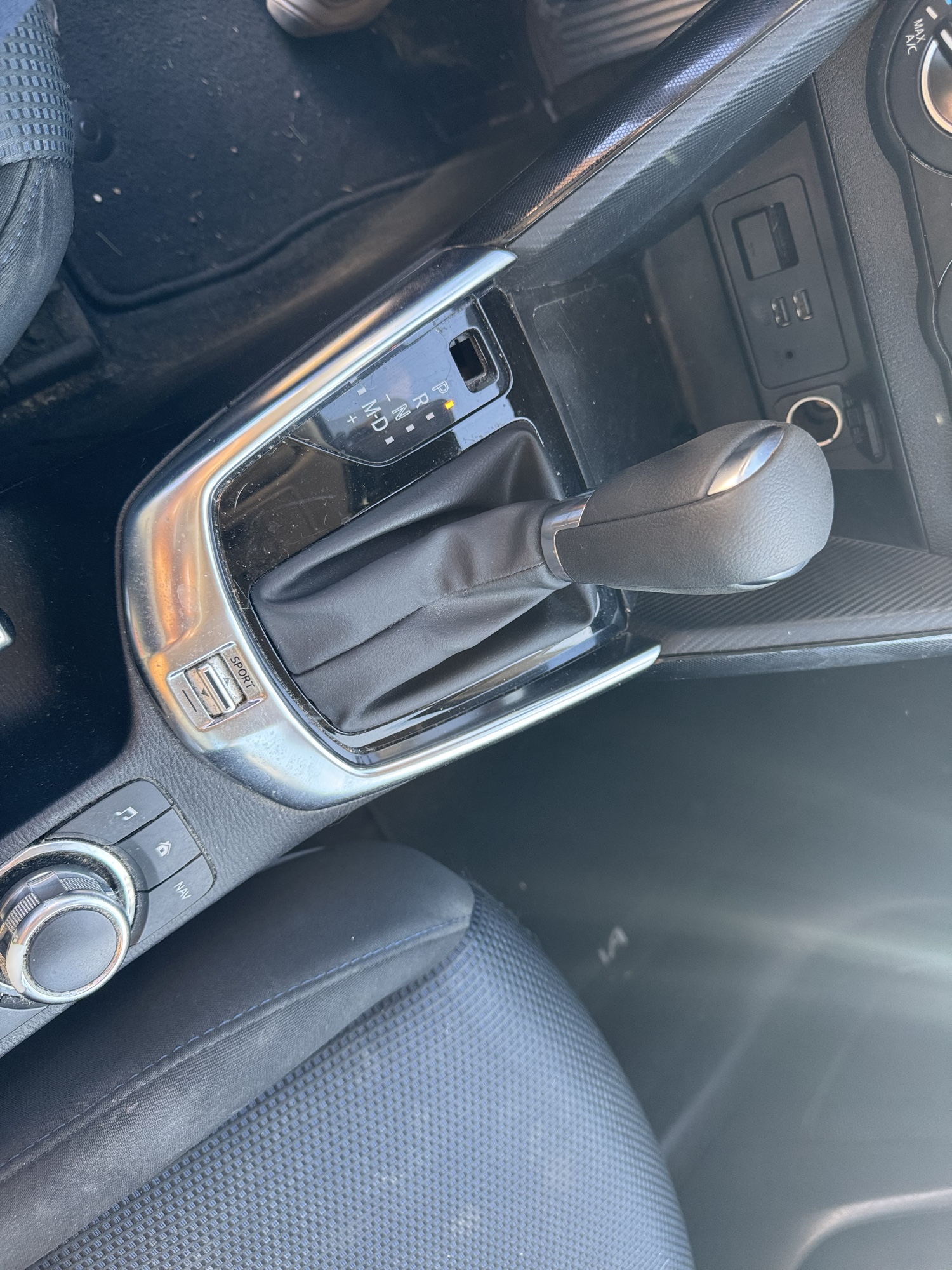 2016 scion ia 6a with 201849 miles for sale near Elk River, Minnesota 106804_41_shifter.jpg