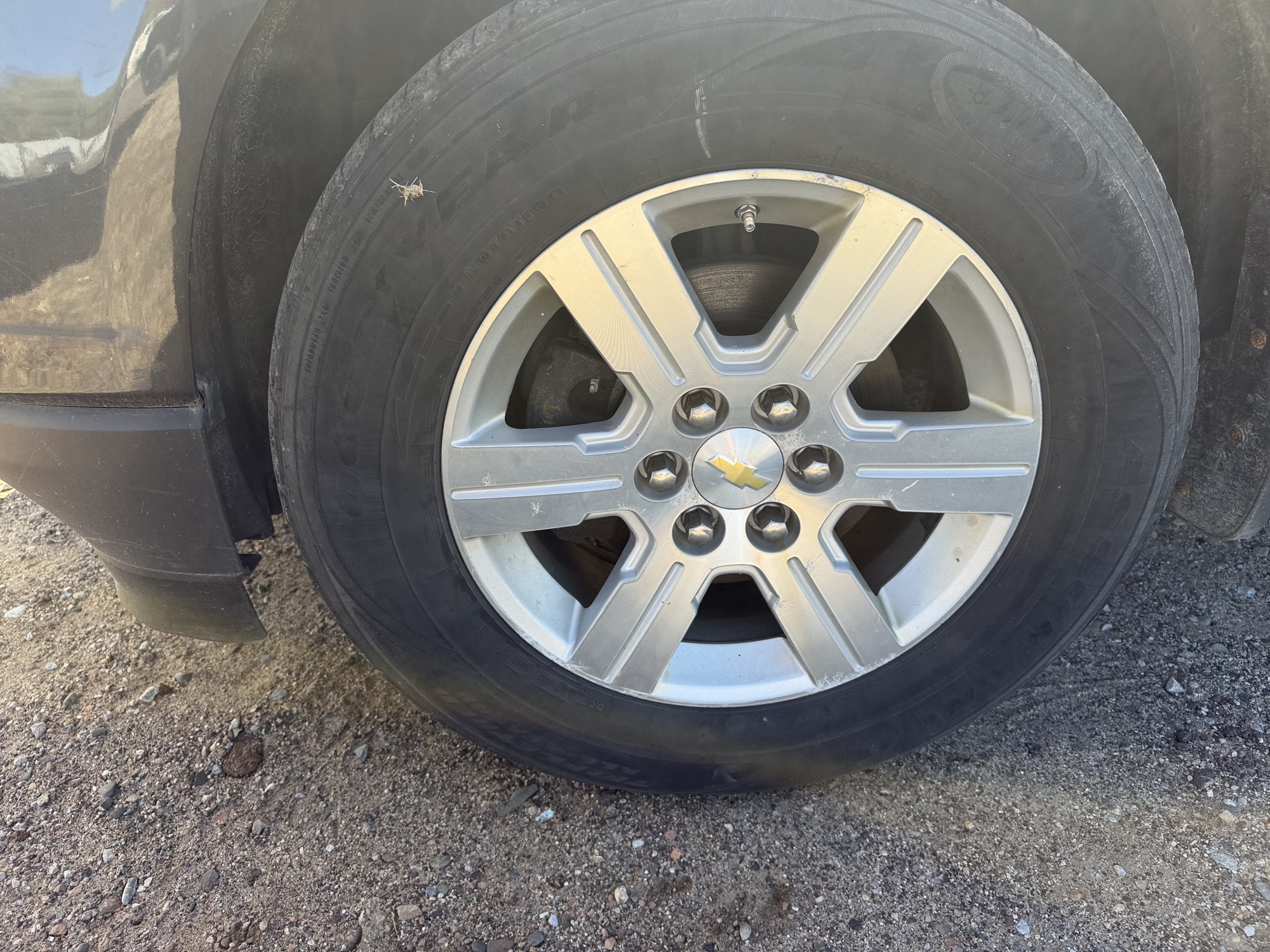 2010 chevrolet traverse lt1-awd with 164528 miles for sale near Elk River, Minnesota 106806_12_drv_front_wheel.jpg
