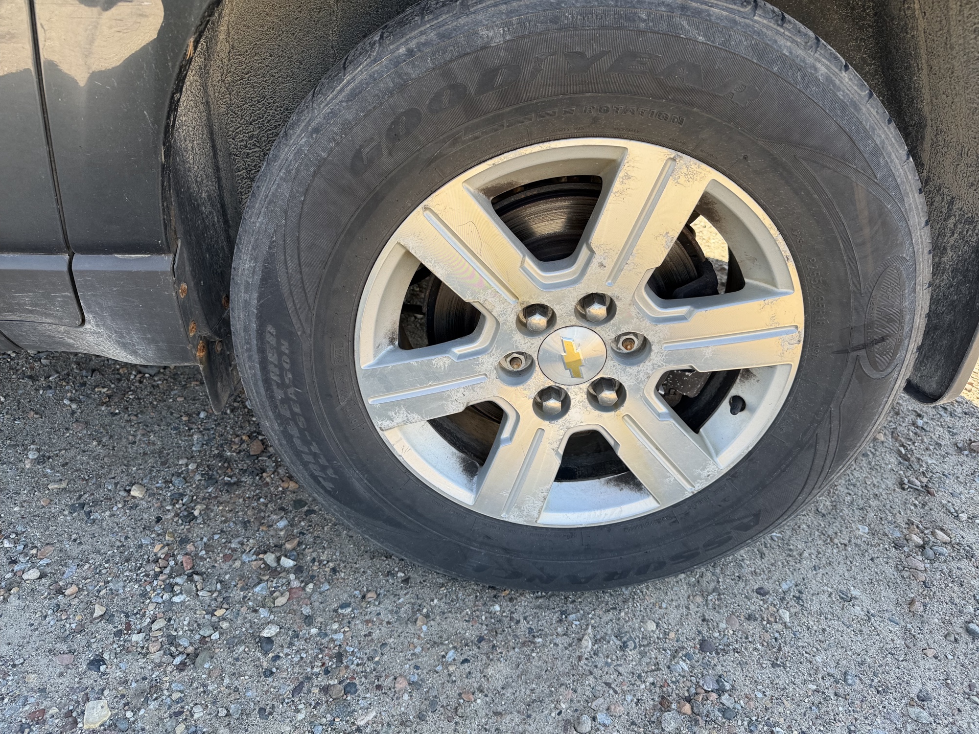 2010 chevrolet traverse lt1-awd with 164528 miles for sale near Elk River, Minnesota 106806_13_rear_drv_wheel.jpg