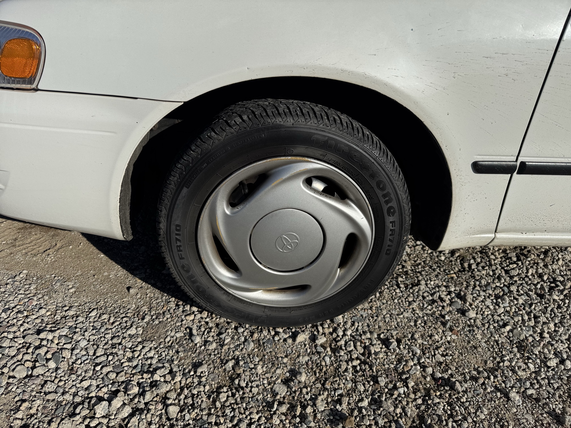 2000 toyota corolla ve with 73258 miles for sale near Elk River, Minnesota 106807_12_drv_front_wheel.jpg