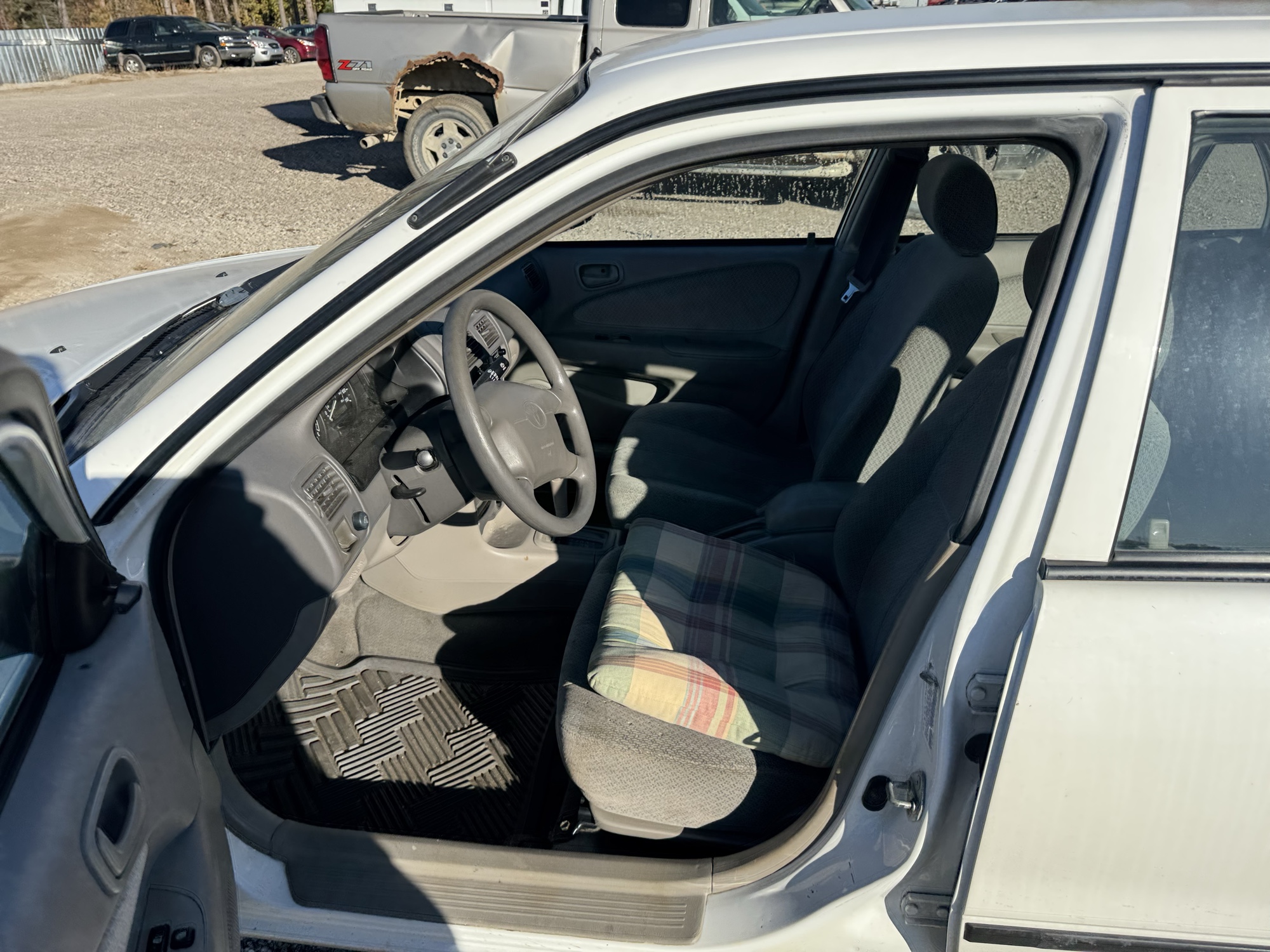 2000 toyota corolla ve with 73258 miles for sale near Elk River, Minnesota 106807_22_driver_seat.jpg