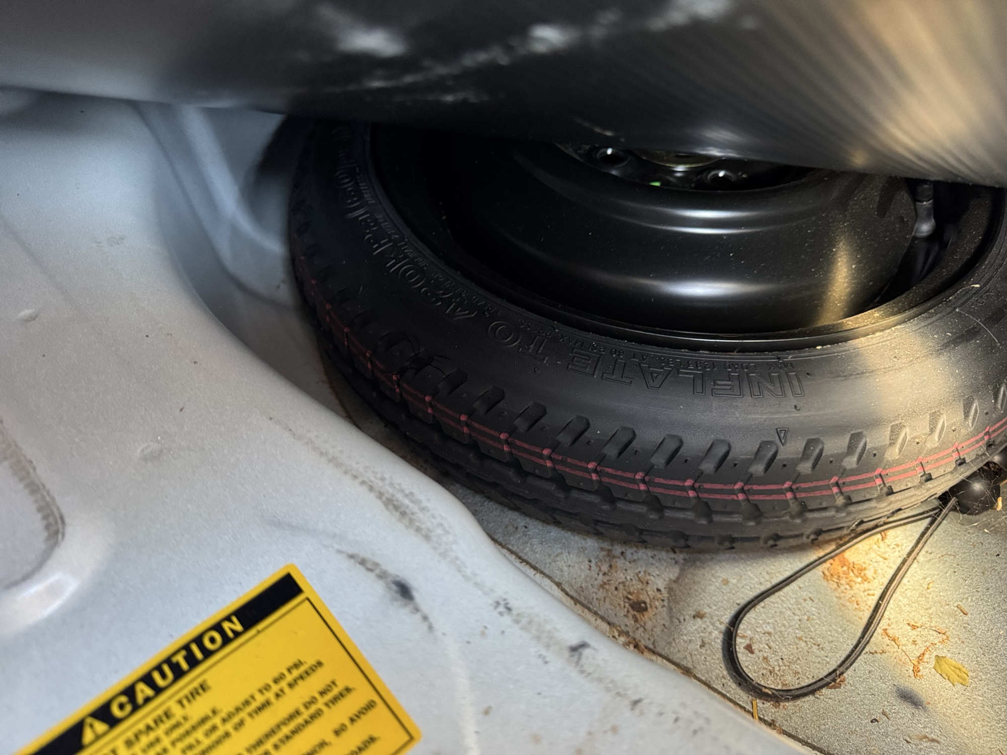 2000 toyota corolla ve with 73258 miles for sale near Elk River, Minnesota 106807_27_spare_tire.jpg