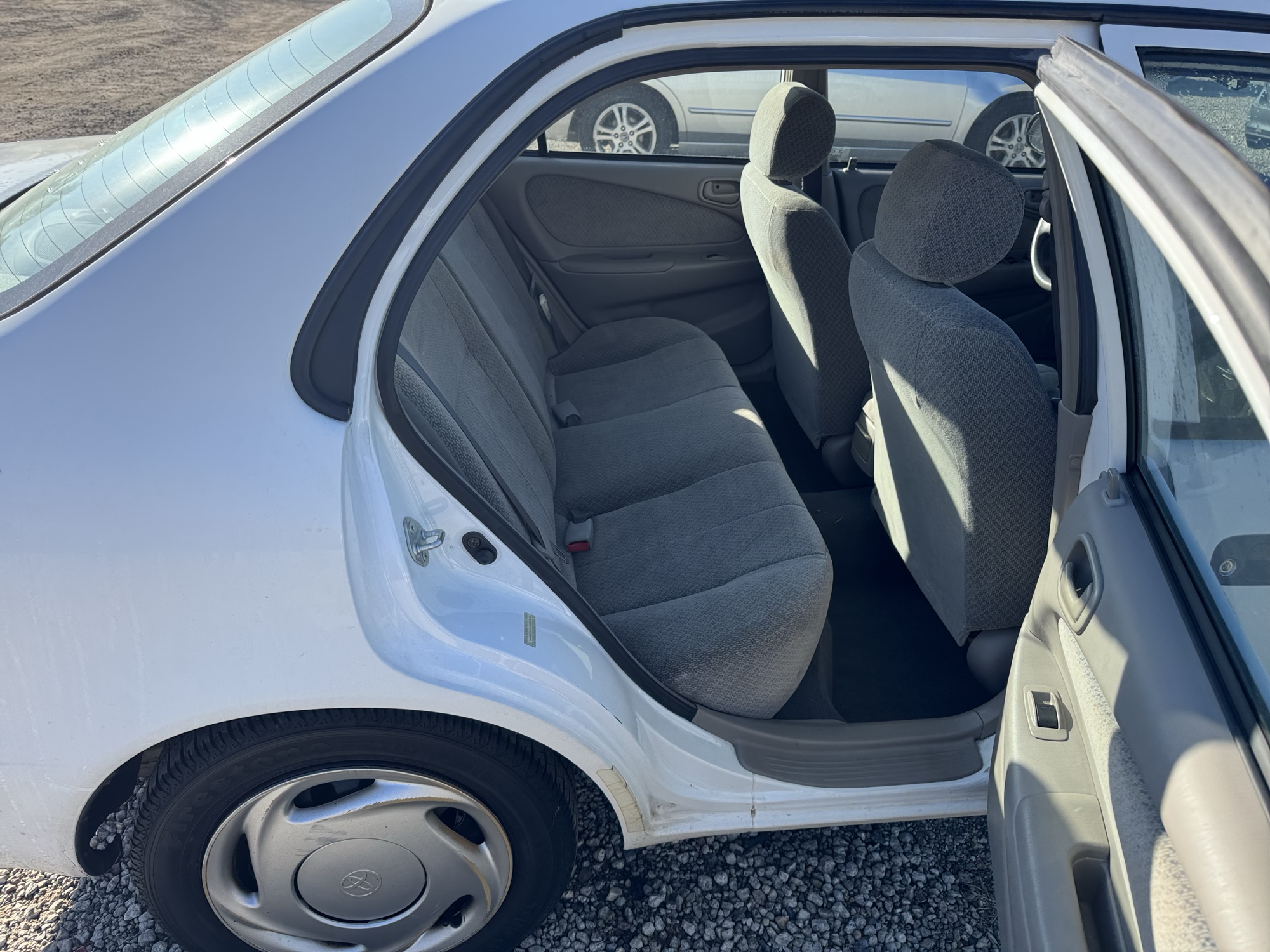 2000 toyota corolla ve with 73258 miles for sale near Elk River, Minnesota 106807_28_pass_rear_seat.jpg
